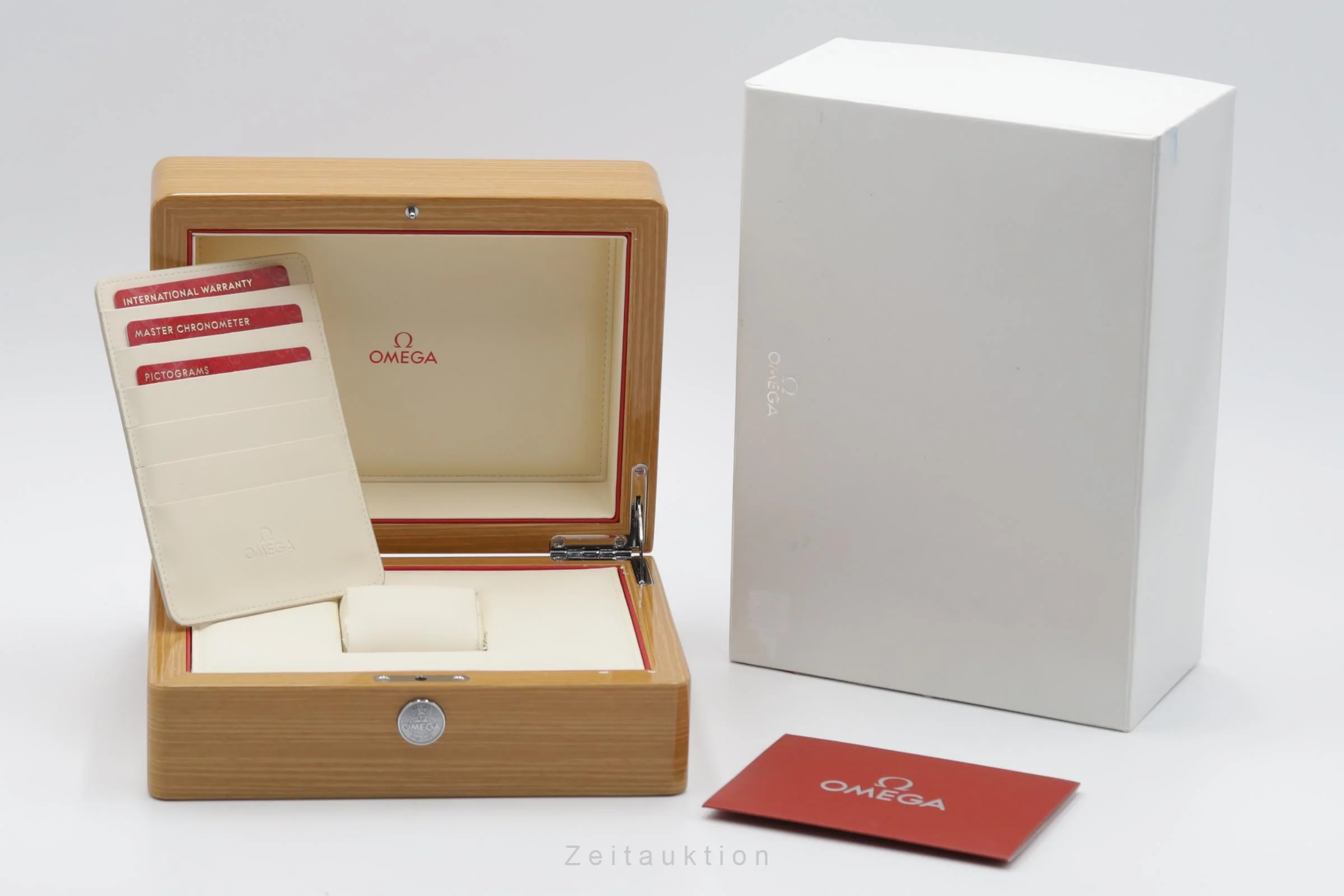 Omega Speedmaster chronograph steel automatic men's watch 304.33.44.52.03.001  [2502545] - Image 9