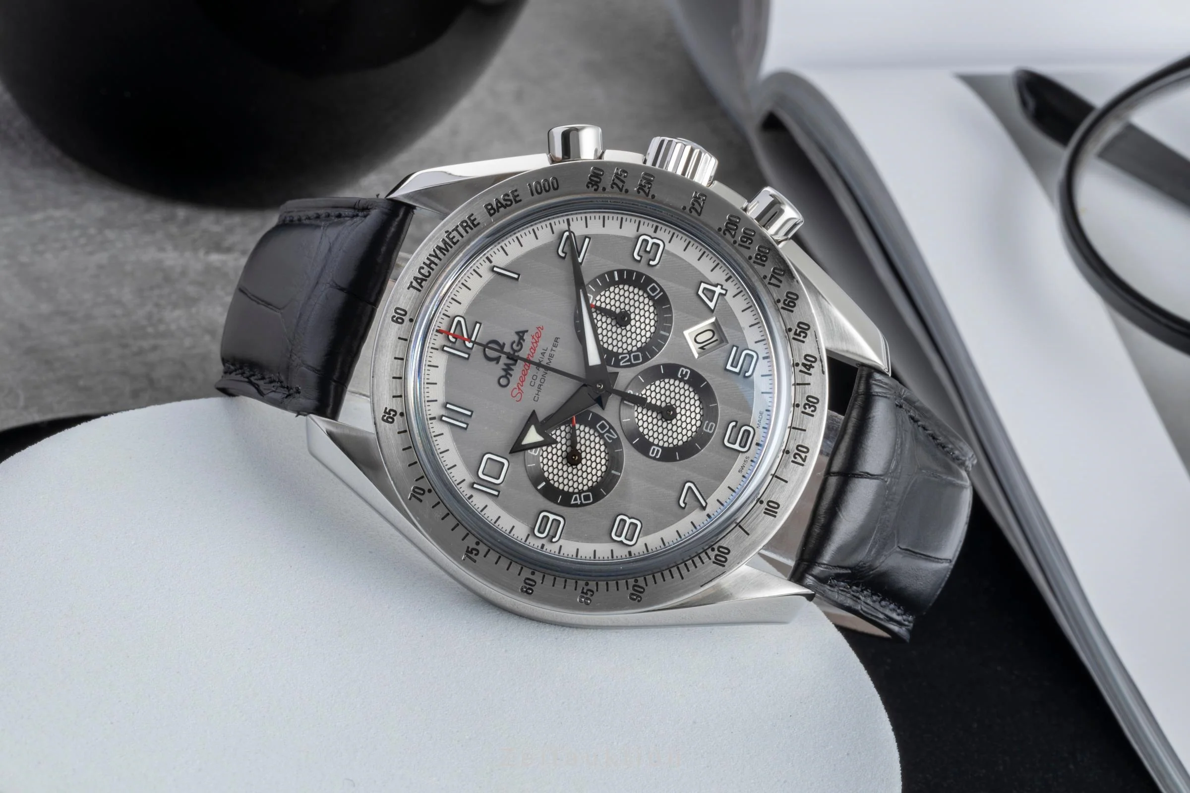 Omega Speedmaster chronograph steel automatic men's watch 321.10.44.50.02.001  [2506126] - Image 3