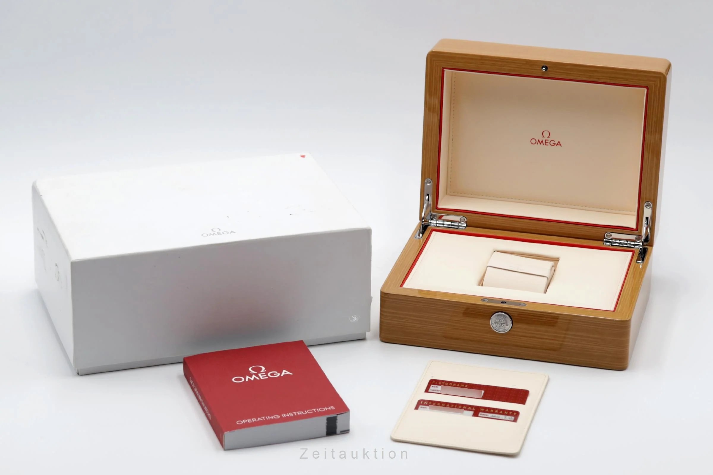 Omega Speedmaster chronograph steel automatic men's watch 327.10.43.50.06.001  [2502882] - Image 9