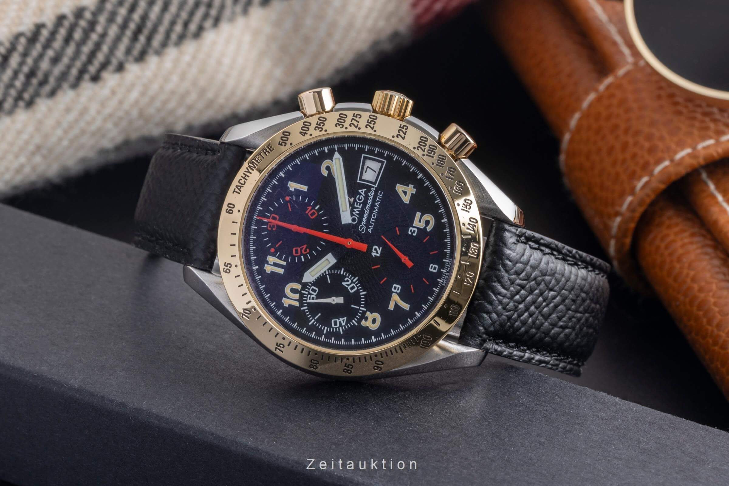 Omega Speedmaster chronograph steel / gold automatic men's watch 3313.53  [2501930] - Image 3