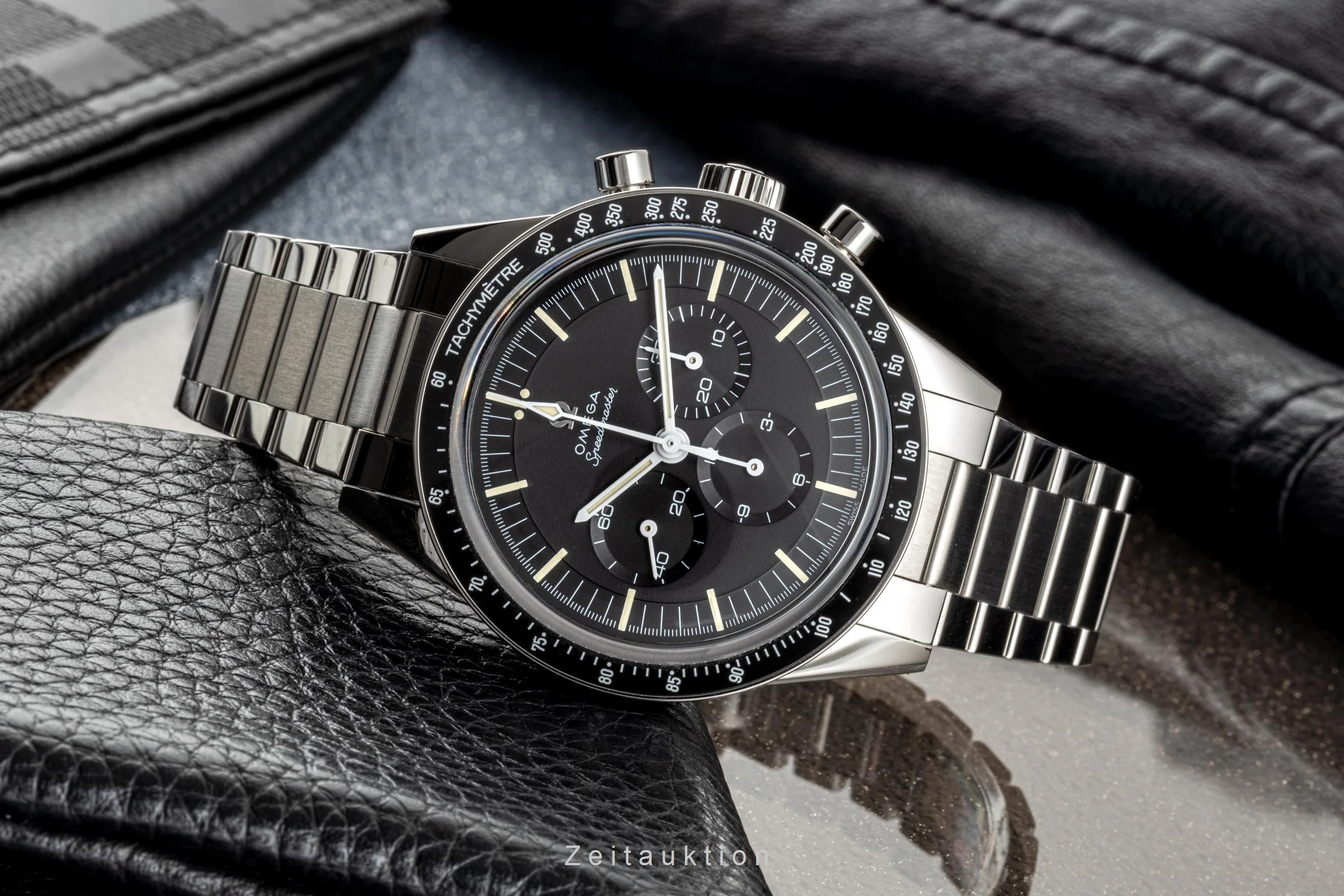 Omega Speedmaster chronograph steel manual winding men's watch 311.30.40.30.01.001  [2301729] - Image 2