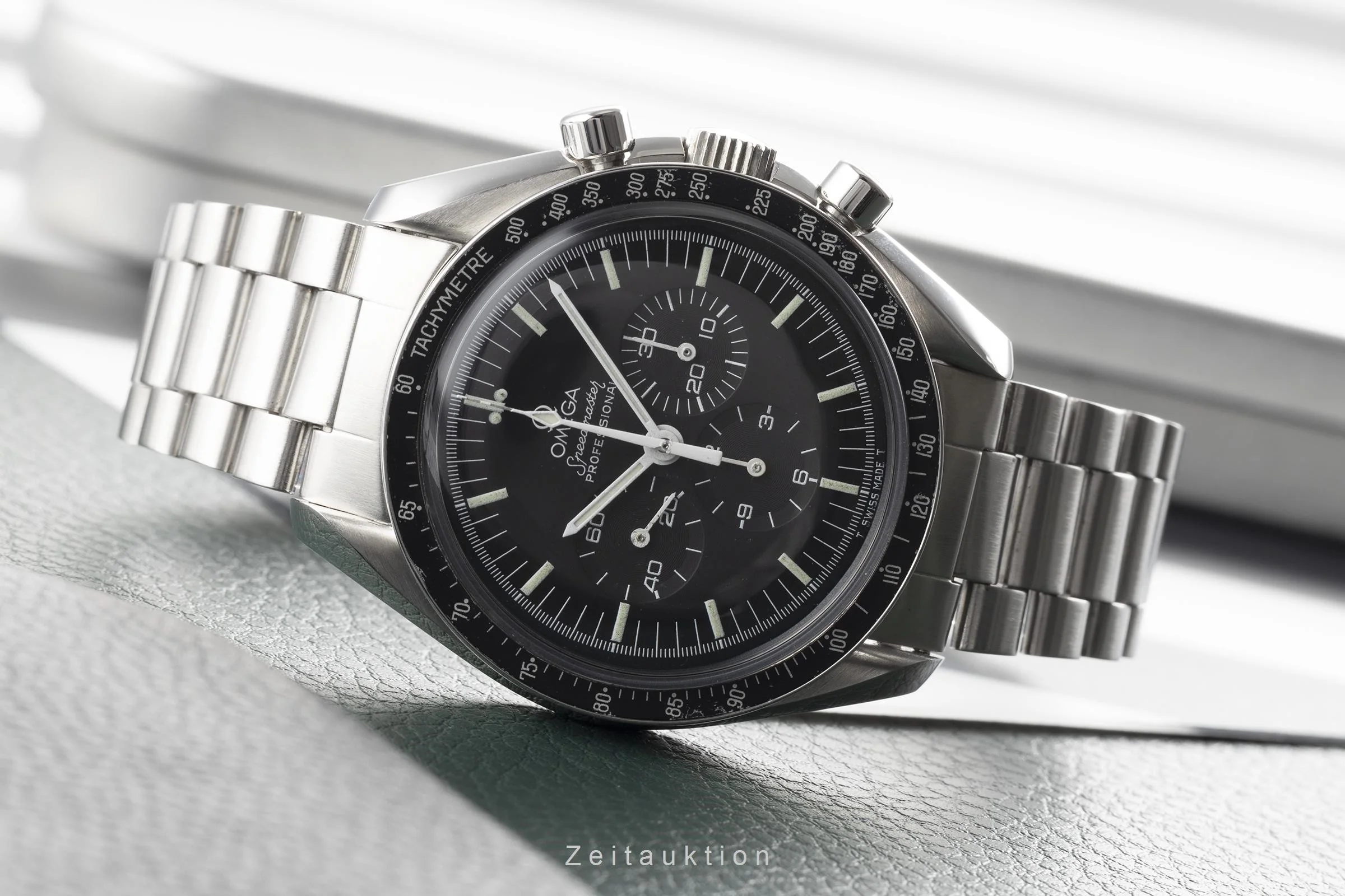 Omega Speedmaster chronograph steel manual winding men's watch 3890.50.00, ST145.022 Vintage  [2203941] - Image 2