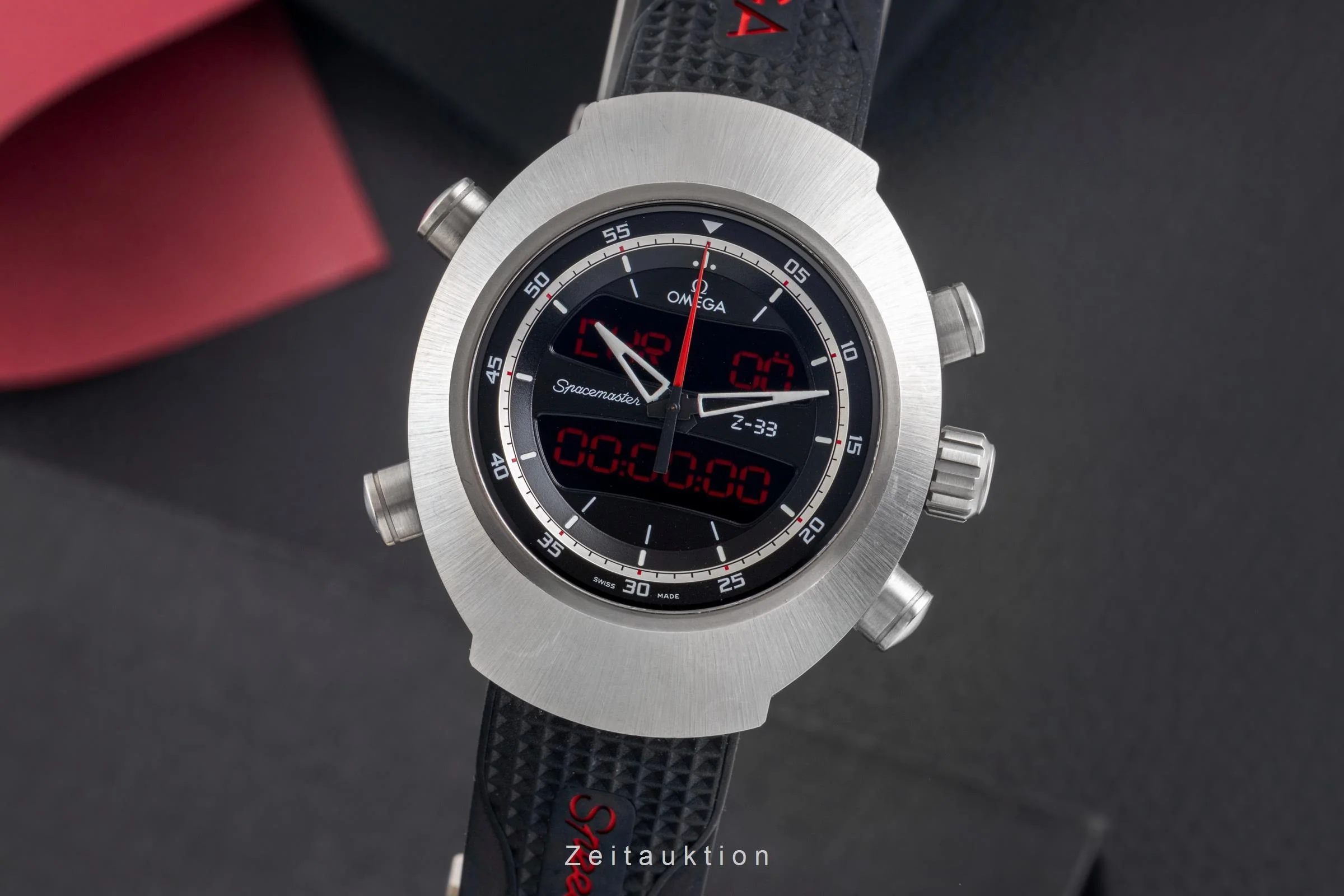 Omega Speedmaster chronograph titanium quartz men's watch 325.92.43.79.01.001  [2600623] - Image 2
