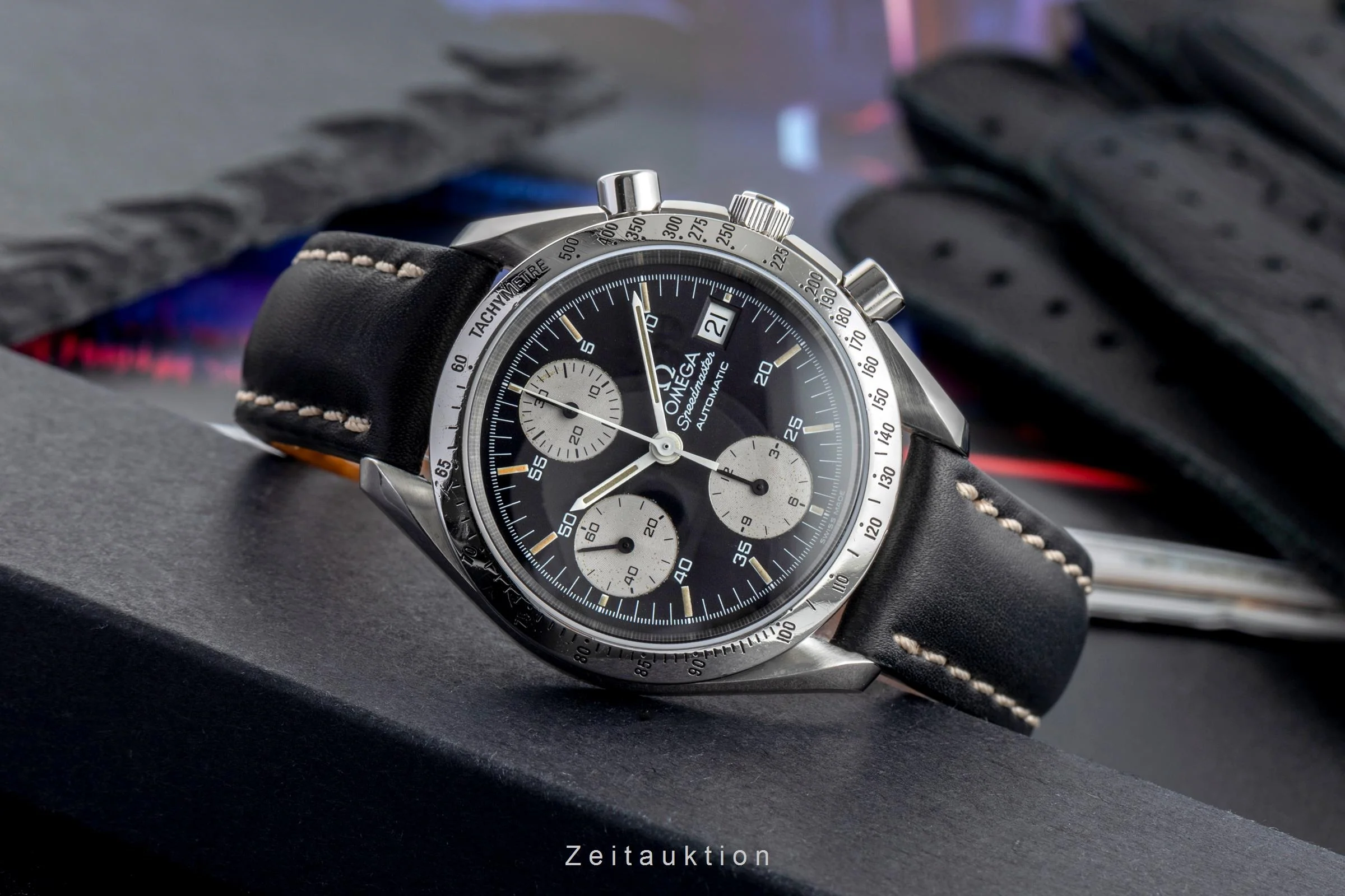 Omega Speedmaster Date chronograph steel automatic men's watch 3511.50.00 LP: 5700EUR  [2503410] - Image 3
