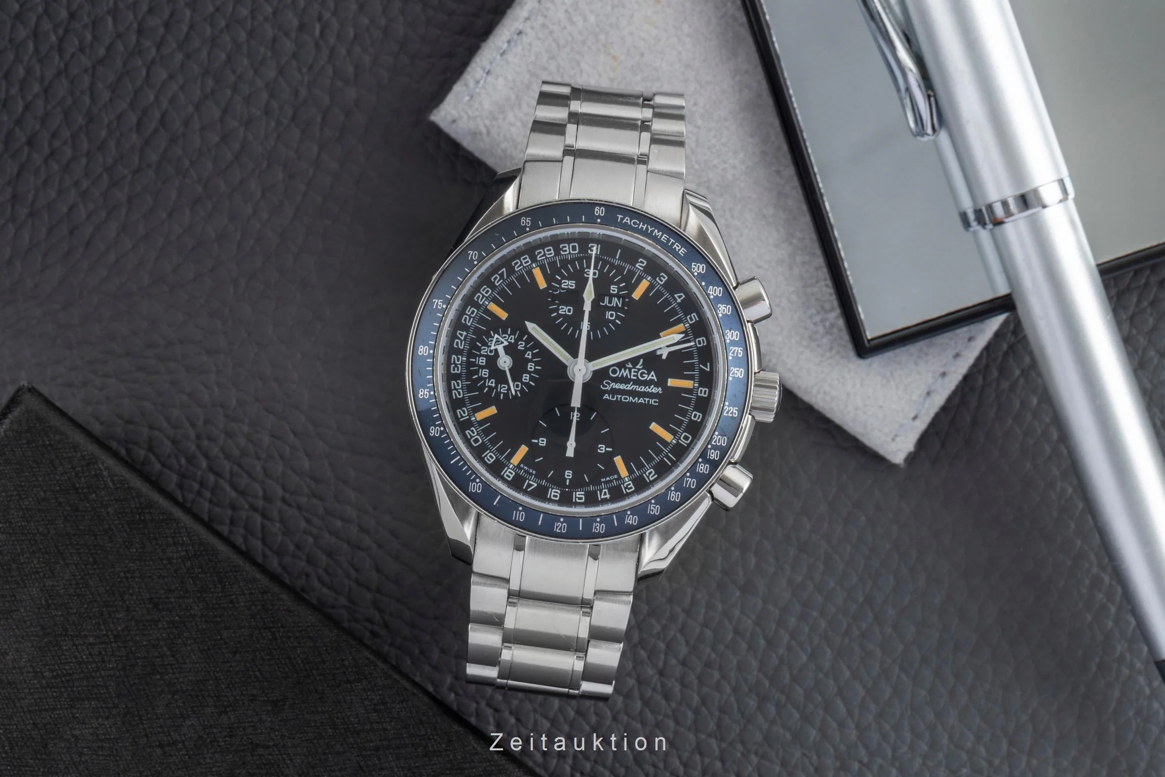 Omega Speedmaster Date chronograph steel automatic men's watch 3520.50.00  [2505567] - Image 4