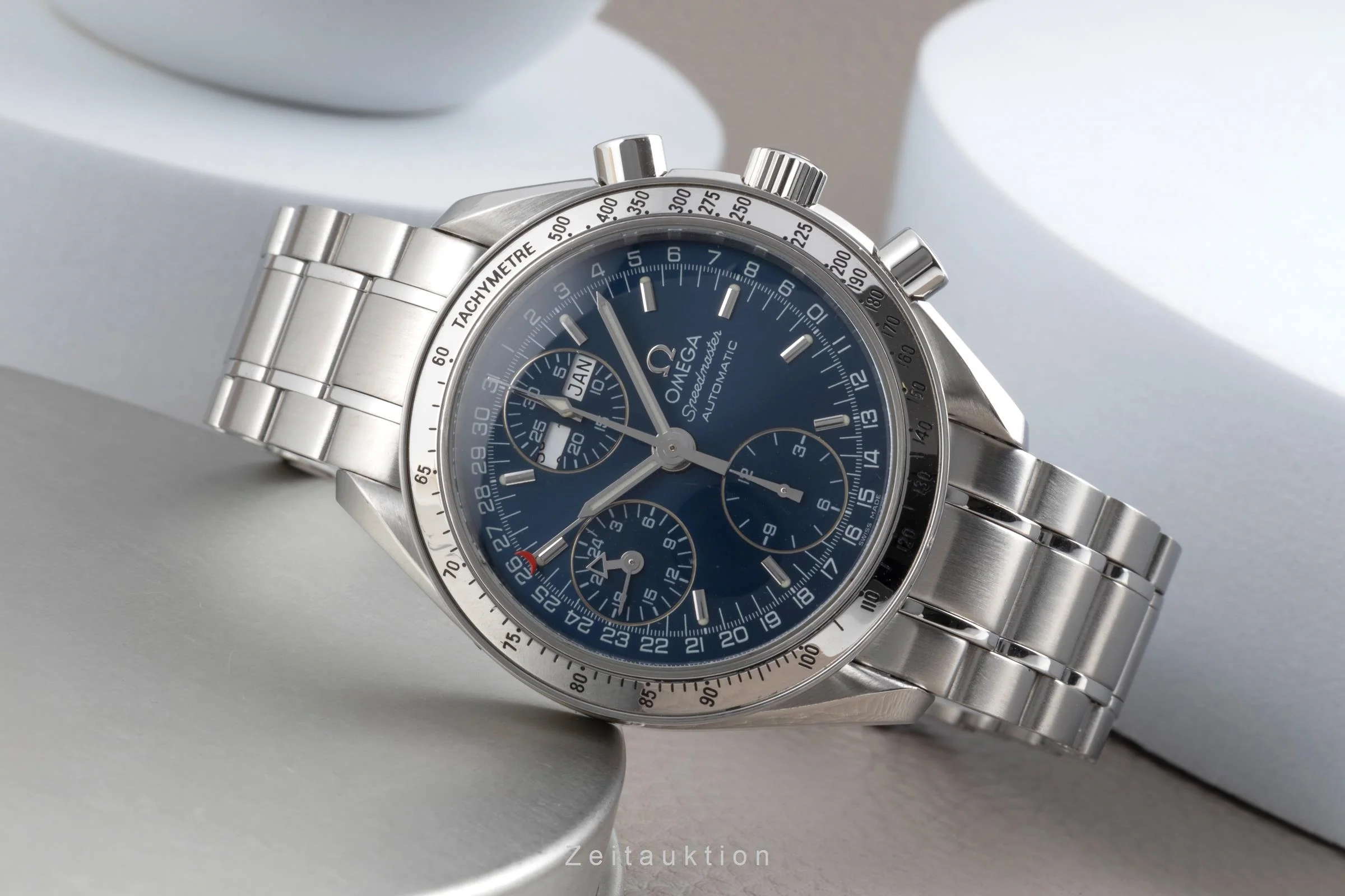 Omega Speedmaster Date chronograph steel automatic men's watch 3523.80.00  [2502970] - Image 3