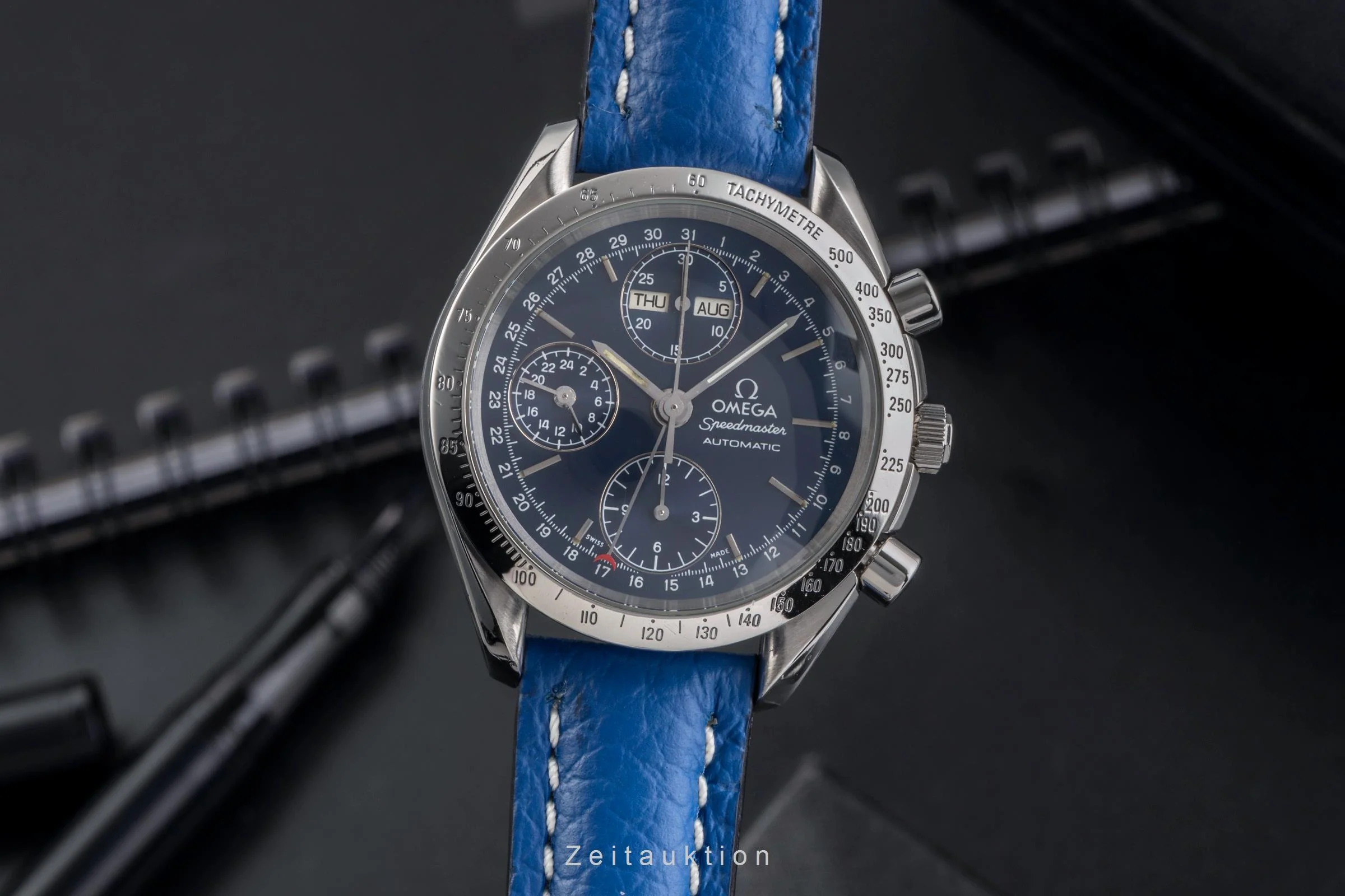 Omega Speedmaster Date chronograph steel automatic men's watch 3523.80.00  [2503049] - Image 2