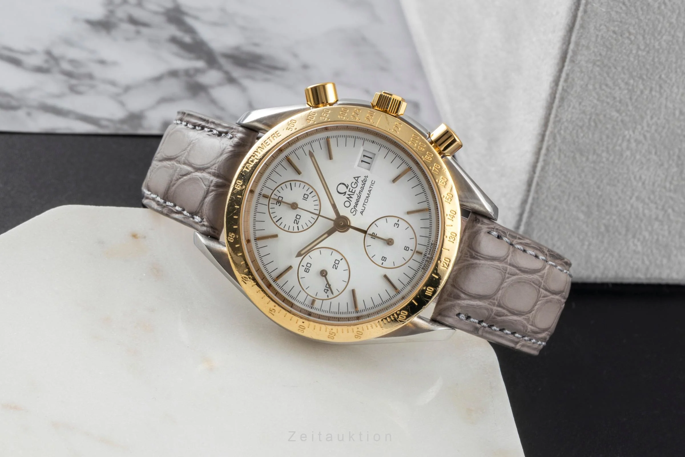 Omega Speedmaster Date chronograph steel / gold automatic men's watch 3311.20 LP: 8200EUR  [2600526] - Image 3
