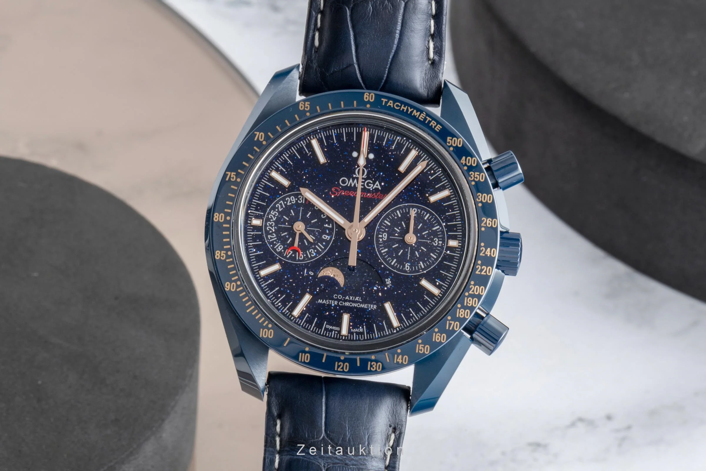 Omega Speedmaster Moonwatch chronograph ceramic automatic men's watch 304.93.44.52.03.002 LP: 16000EUR  [2505754] - Image 2