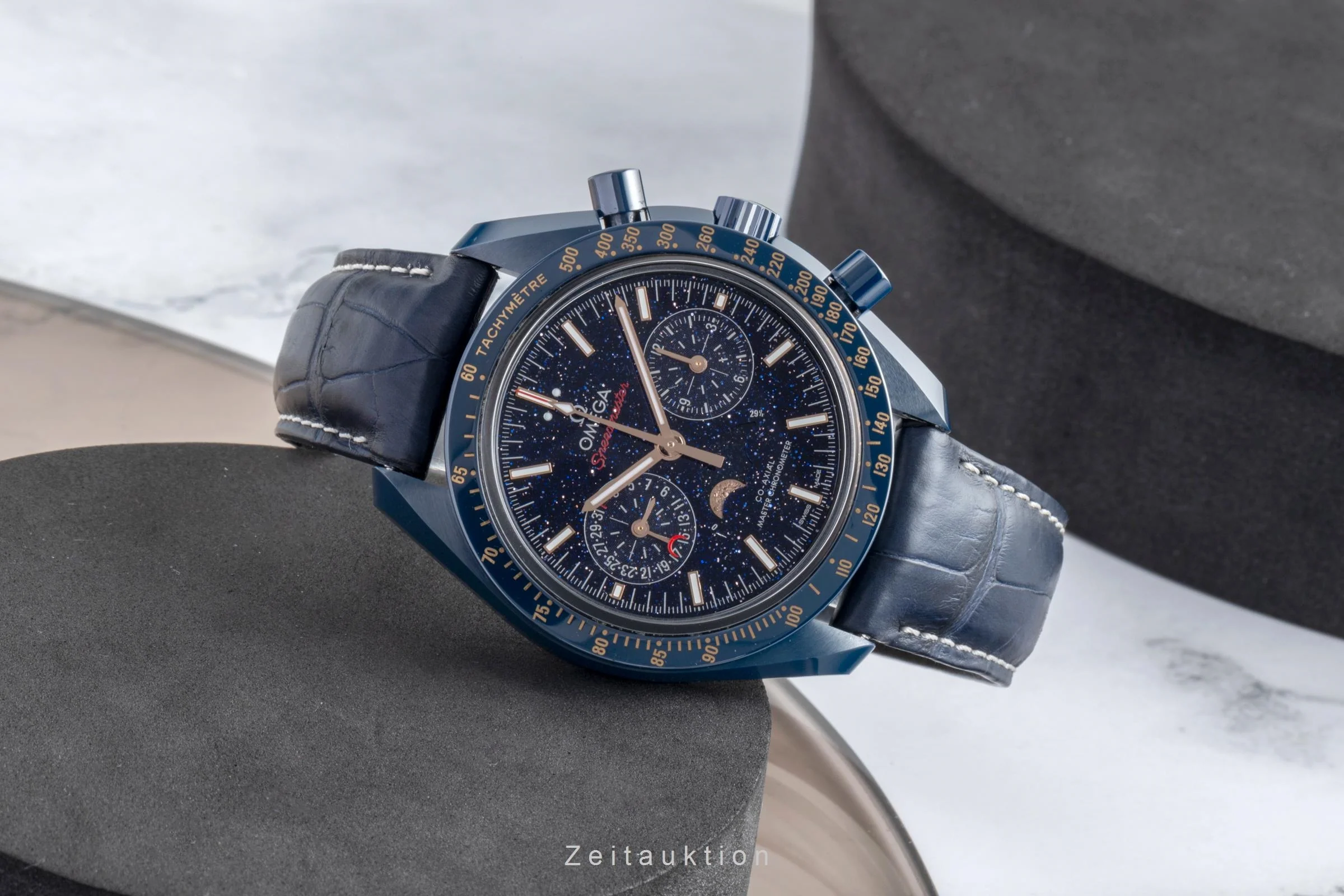 Omega Speedmaster Moonwatch chronograph ceramic automatic men's watch 304.93.44.52.03.002 LP: 16000EUR  [2505754] - Image 3