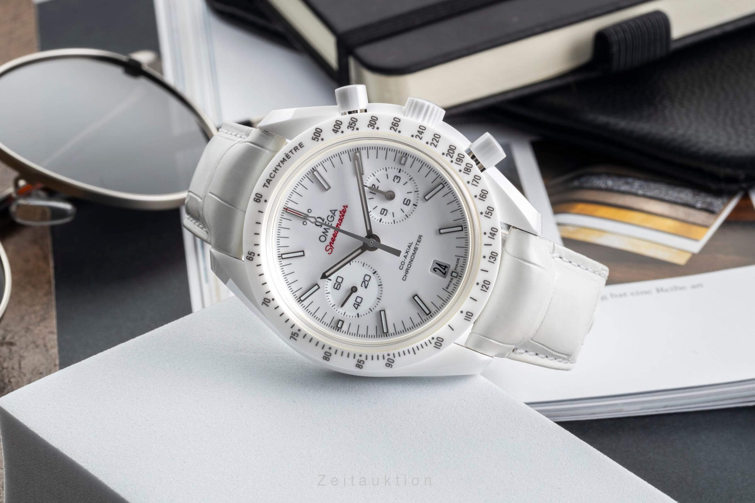 Omega Speedmaster Moonwatch chronograph ceramic automatic men's watch 311.93.44.51.04.002 LP: 13900EUR  [2405927] - Image 2
