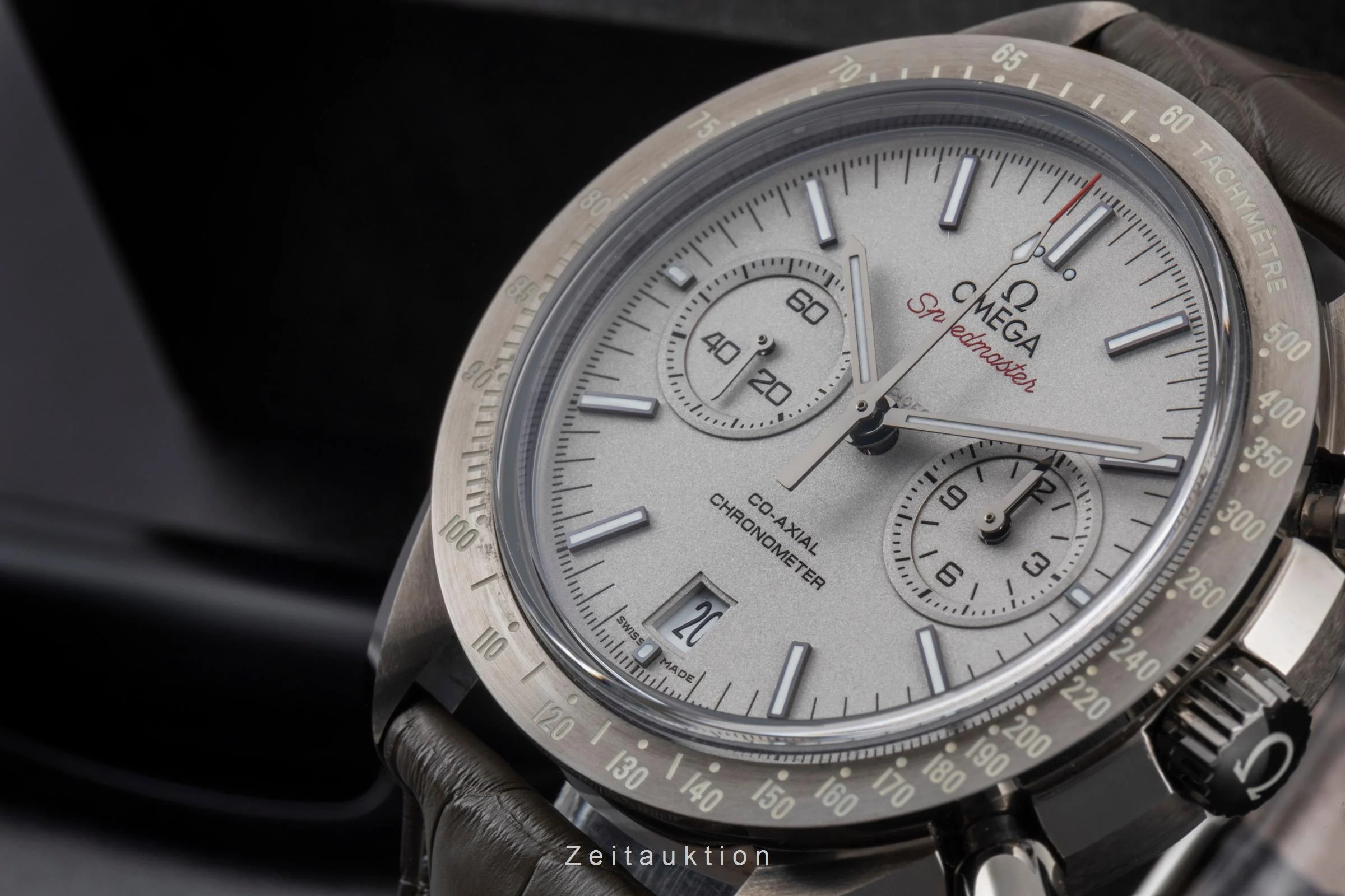 Omega Speedmaster Moonwatch chronograph ceramic automatic men's watch 311.93.44.51.99.001  [2506097] - Image 15