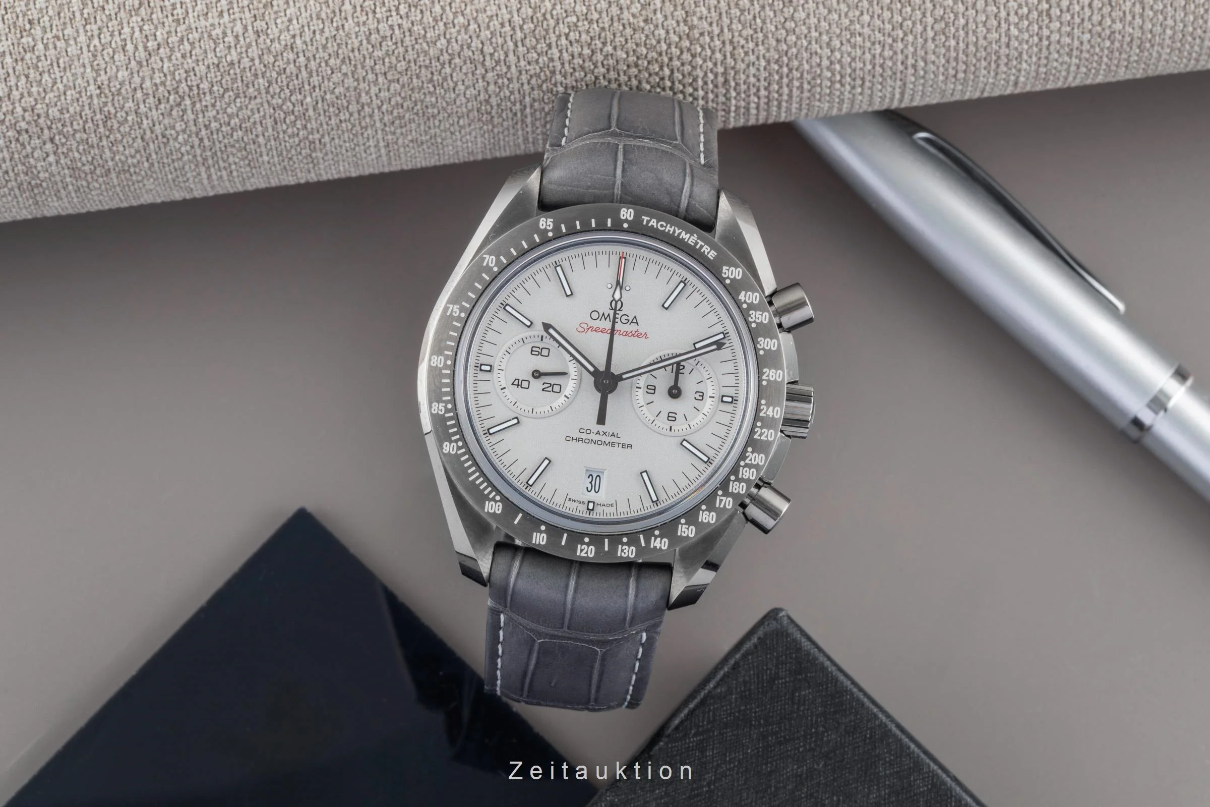 Omega Speedmaster Moonwatch chronograph ceramic automatic men's watch 311.93.44.51.99.001  [2600428] - Image 4