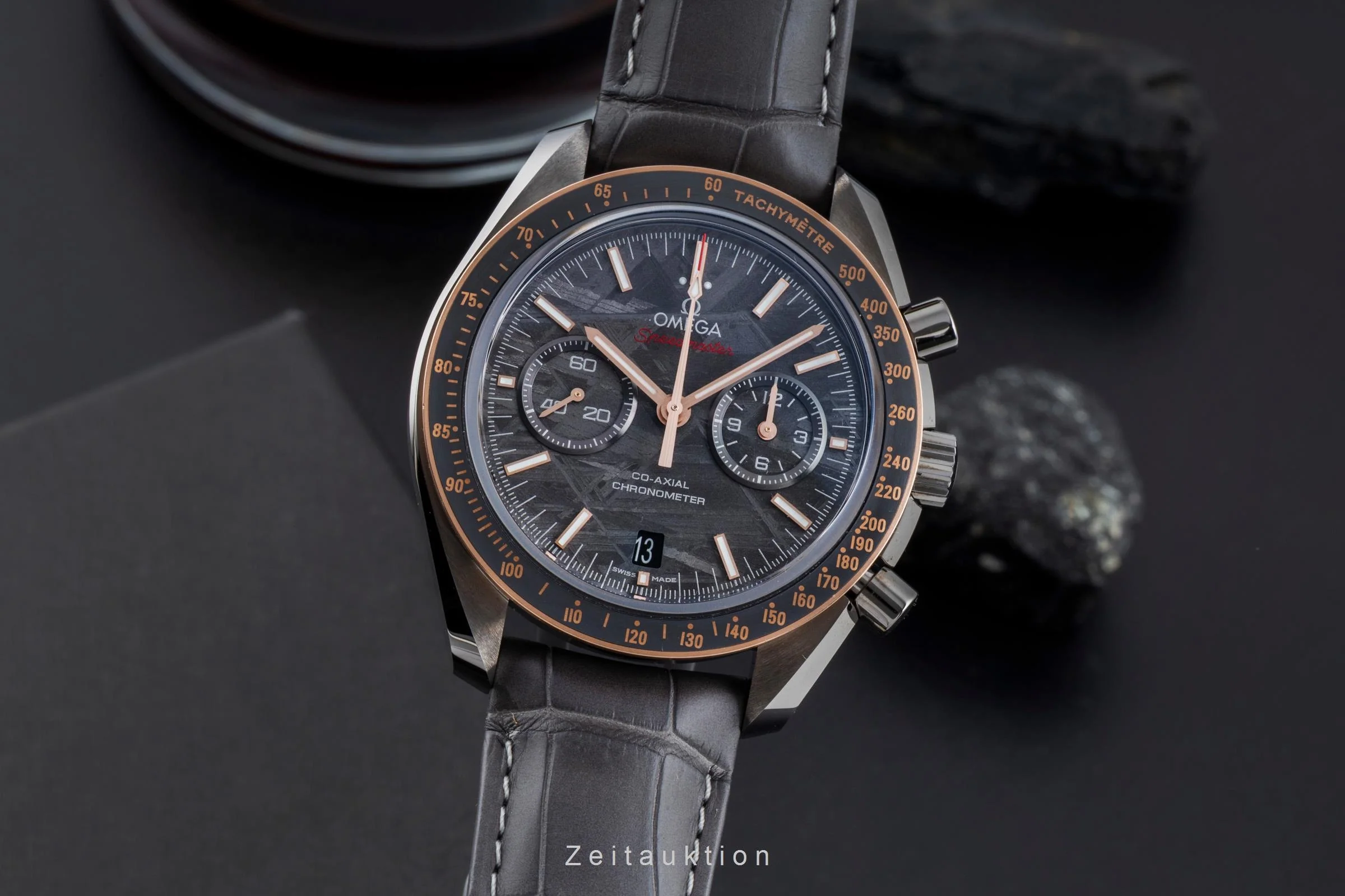 Omega Speedmaster Moonwatch chronograph ceramic / gold automatic men's watch 311.63.44.51.99.001 LP: 15900EUR  [2506570] - Image 2