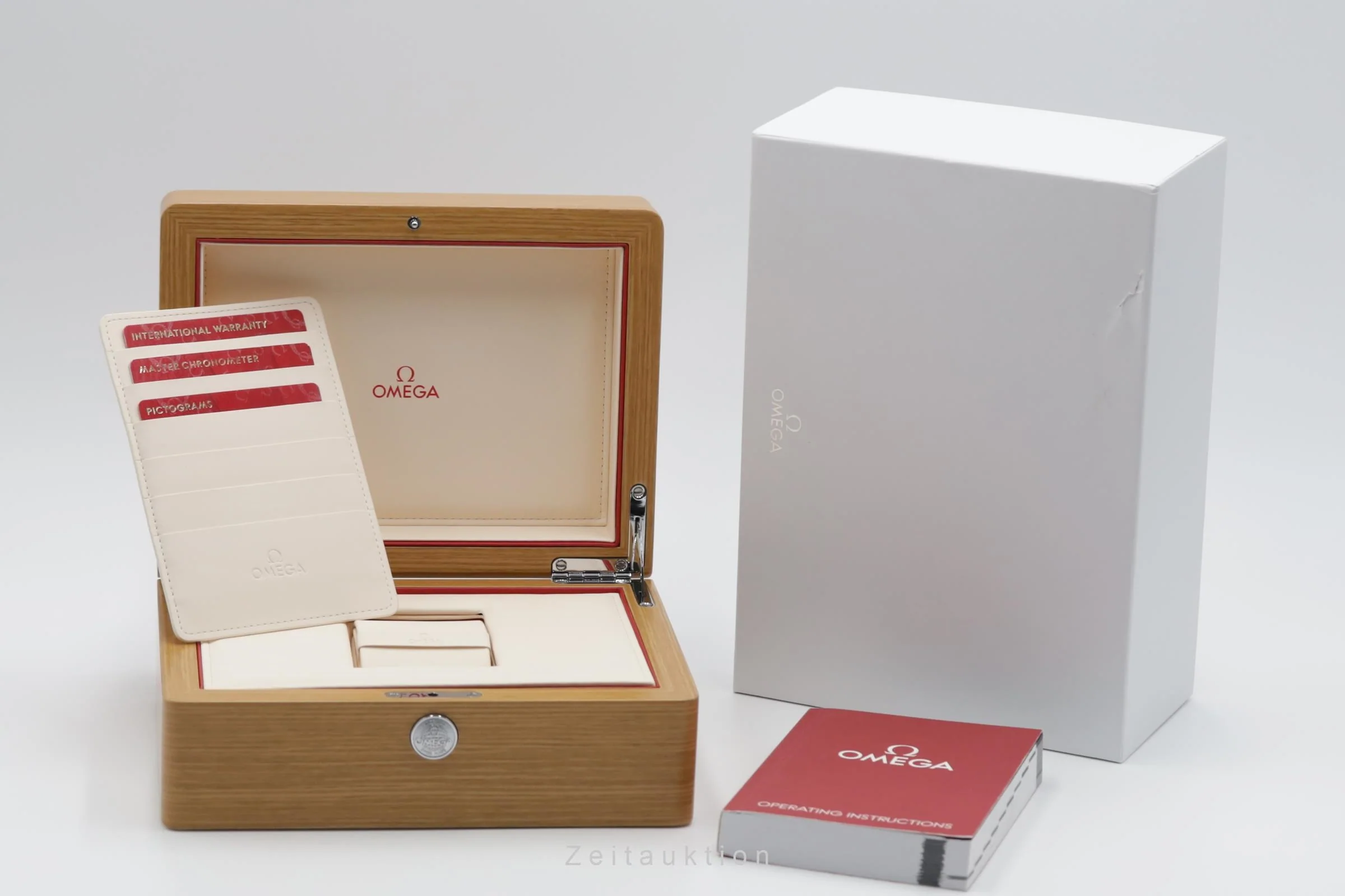 Omega Speedmaster Moonwatch chronograph steel automatic men's watch 304.33.44.52.03.001 LP: 12200EUR  [2503243] - Image 9