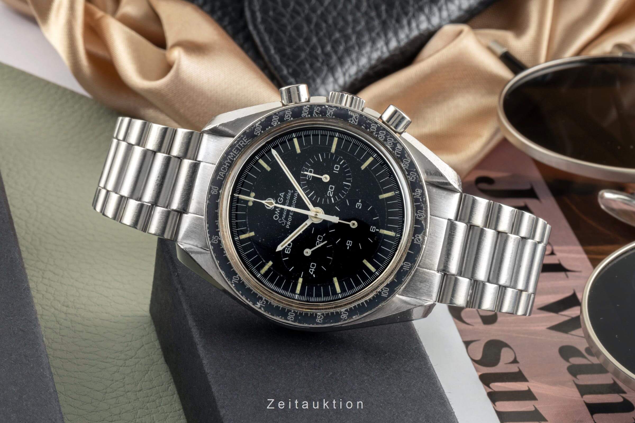 Omega Speedmaster Moonwatch chronograph steel manual winding men's watch 145.022-71ST Vintage  [2402448] - Image 2