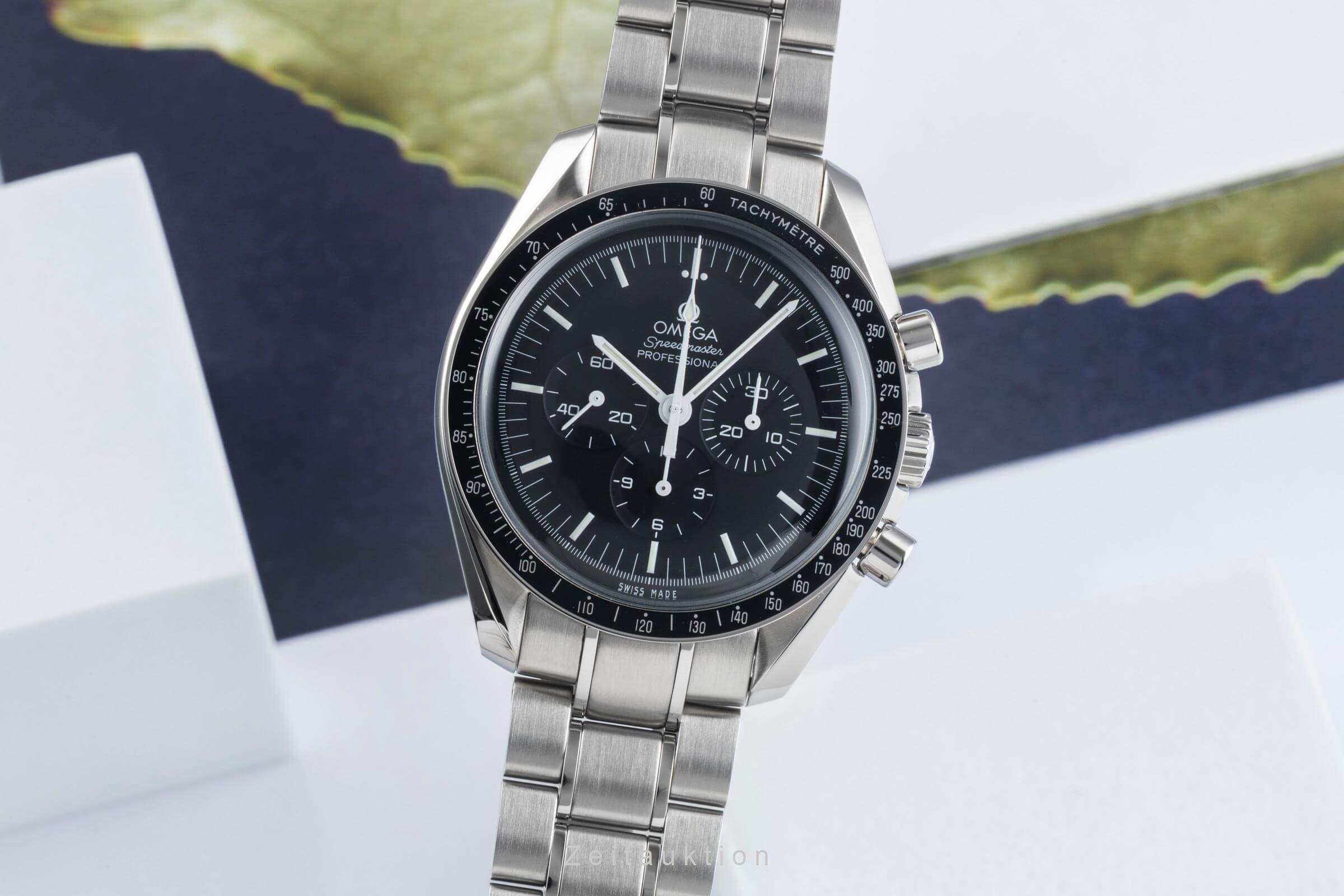Omega Speedmaster Moonwatch chronograph steel manual winding men's watch 311.30.42.30.01.005  [2501485] - Image 2