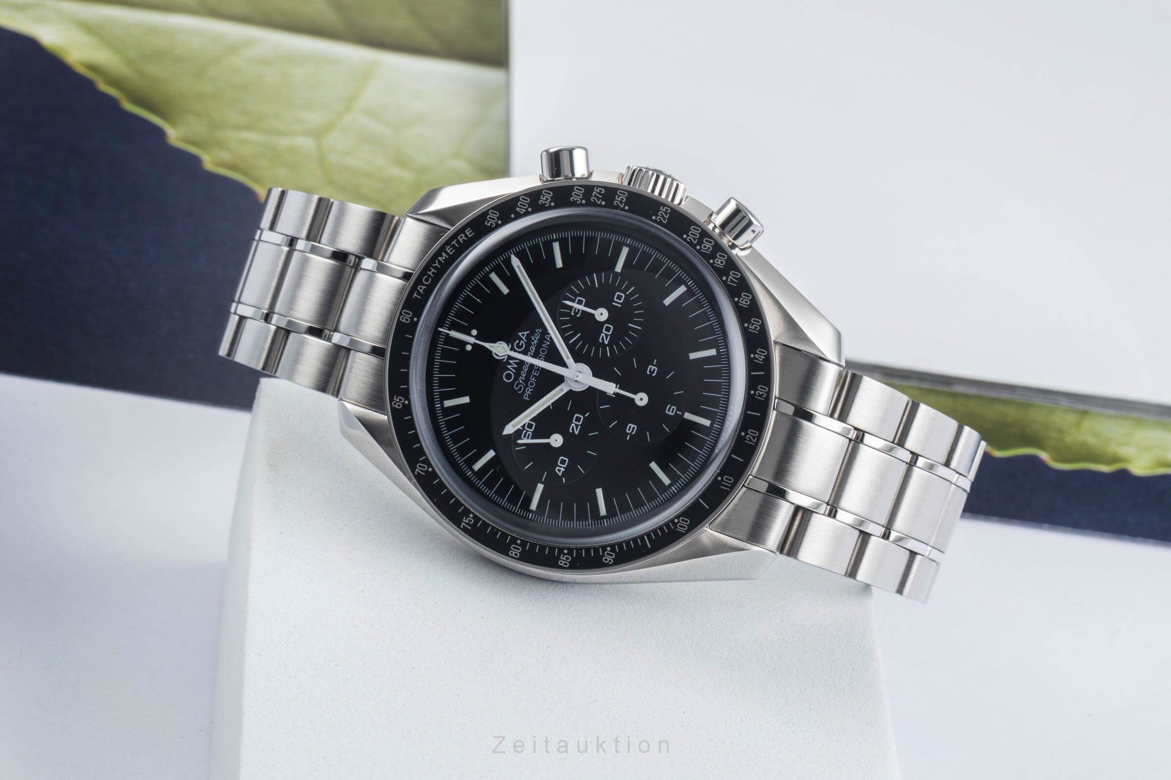 Omega Speedmaster Moonwatch chronograph steel manual winding men's watch 311.30.42.30.01.005  [2501485] - Image 3