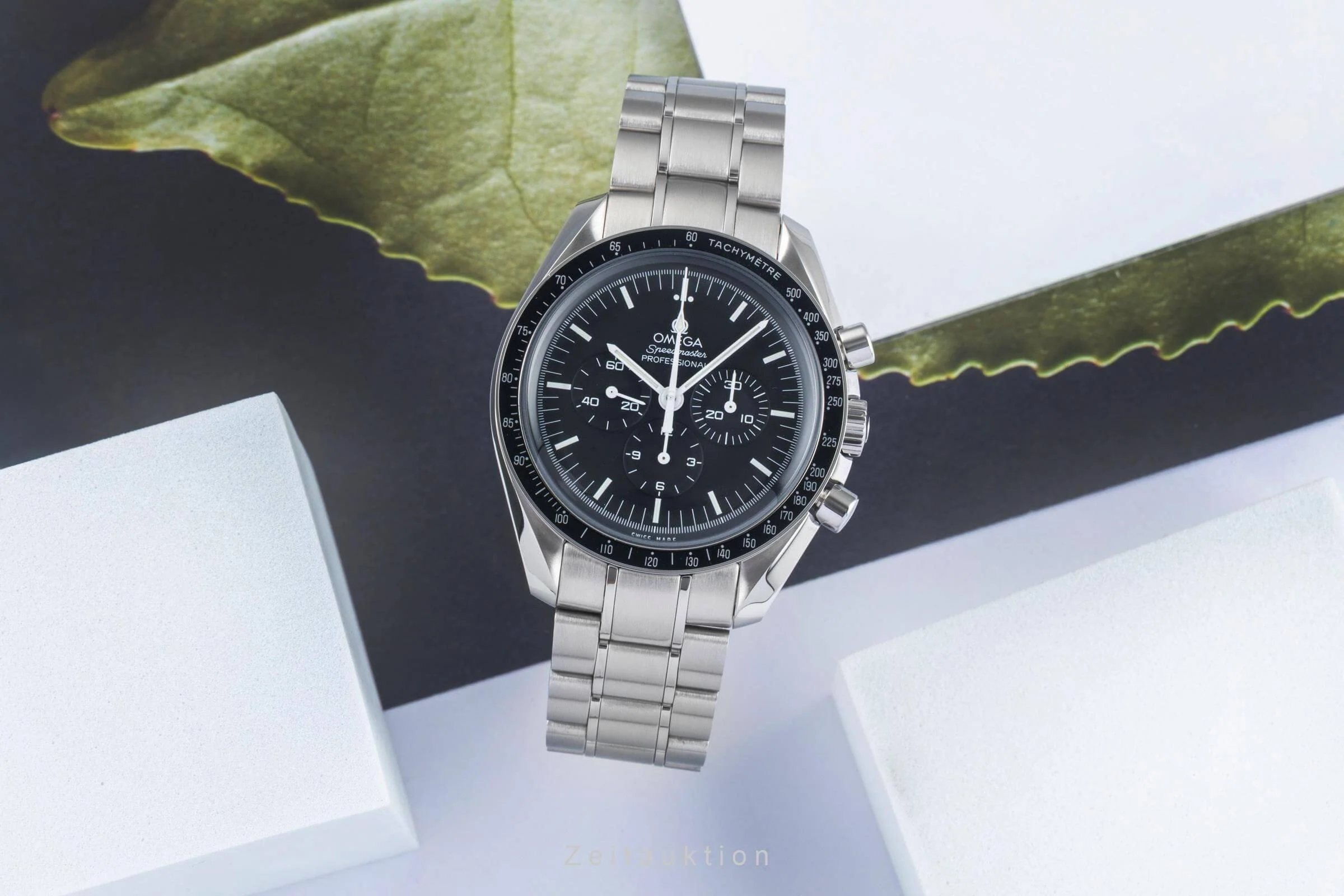 Omega Speedmaster Moonwatch chronograph steel manual winding men's watch 311.30.42.30.01.005  [2501485] - Image 4