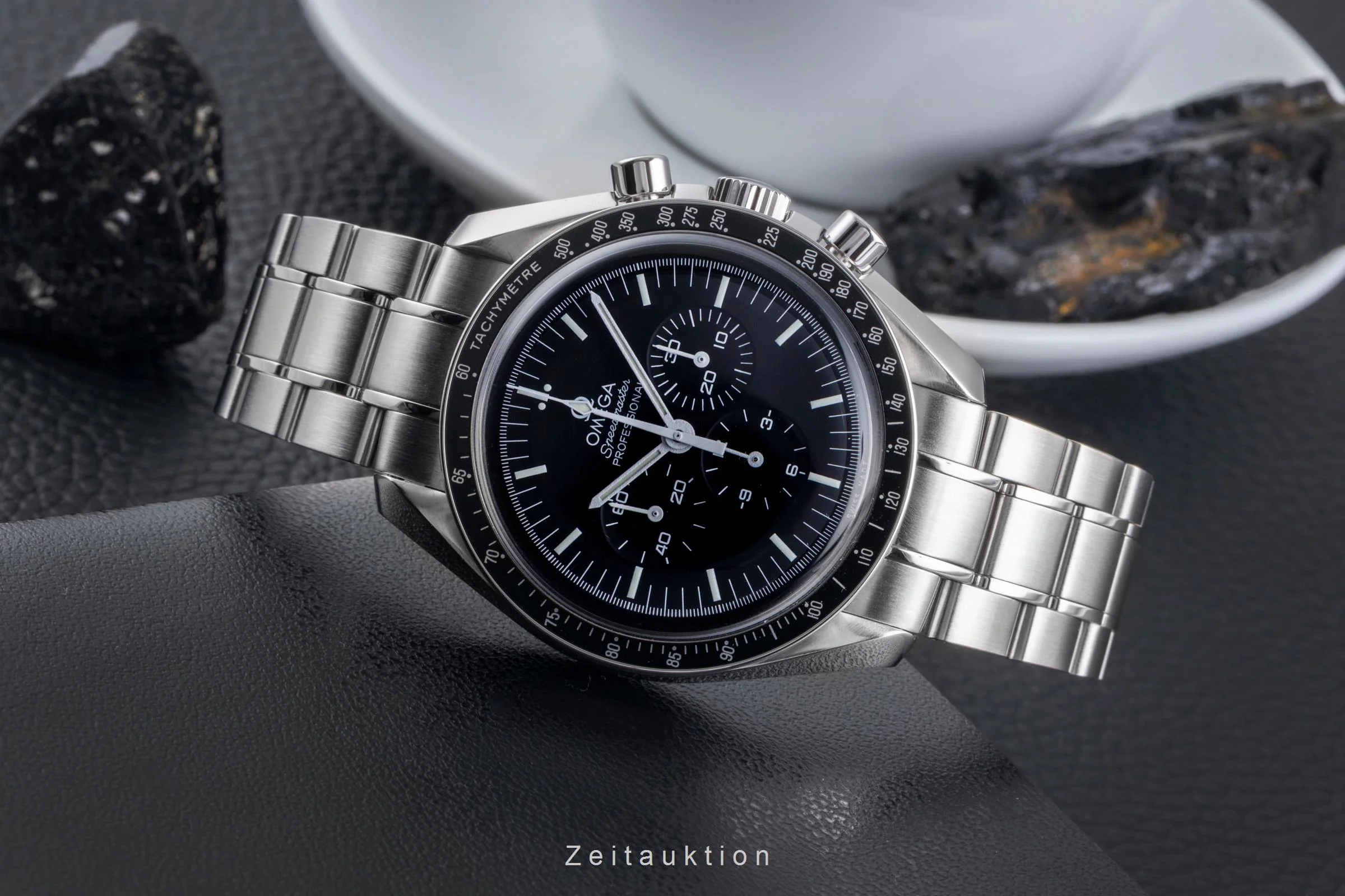 Omega Speedmaster Moonwatch chronograph steel manual winding men's watch 311.30.42.30.01.005  [2507388] - Image 3