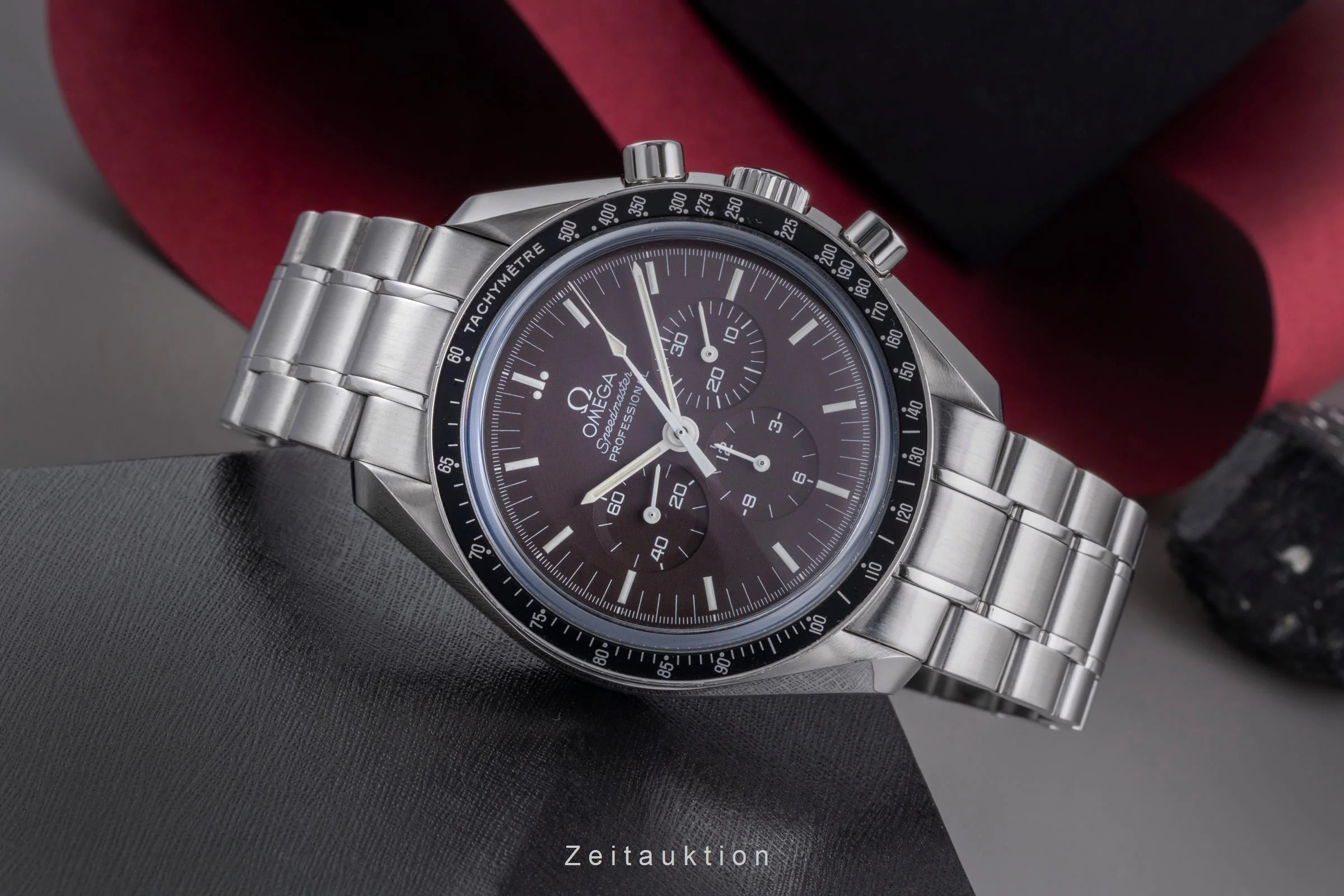 Omega Speedmaster Moonwatch chronograph steel manual winding men's watch 311.30.42.30.13.001  [2507189] - Image 3