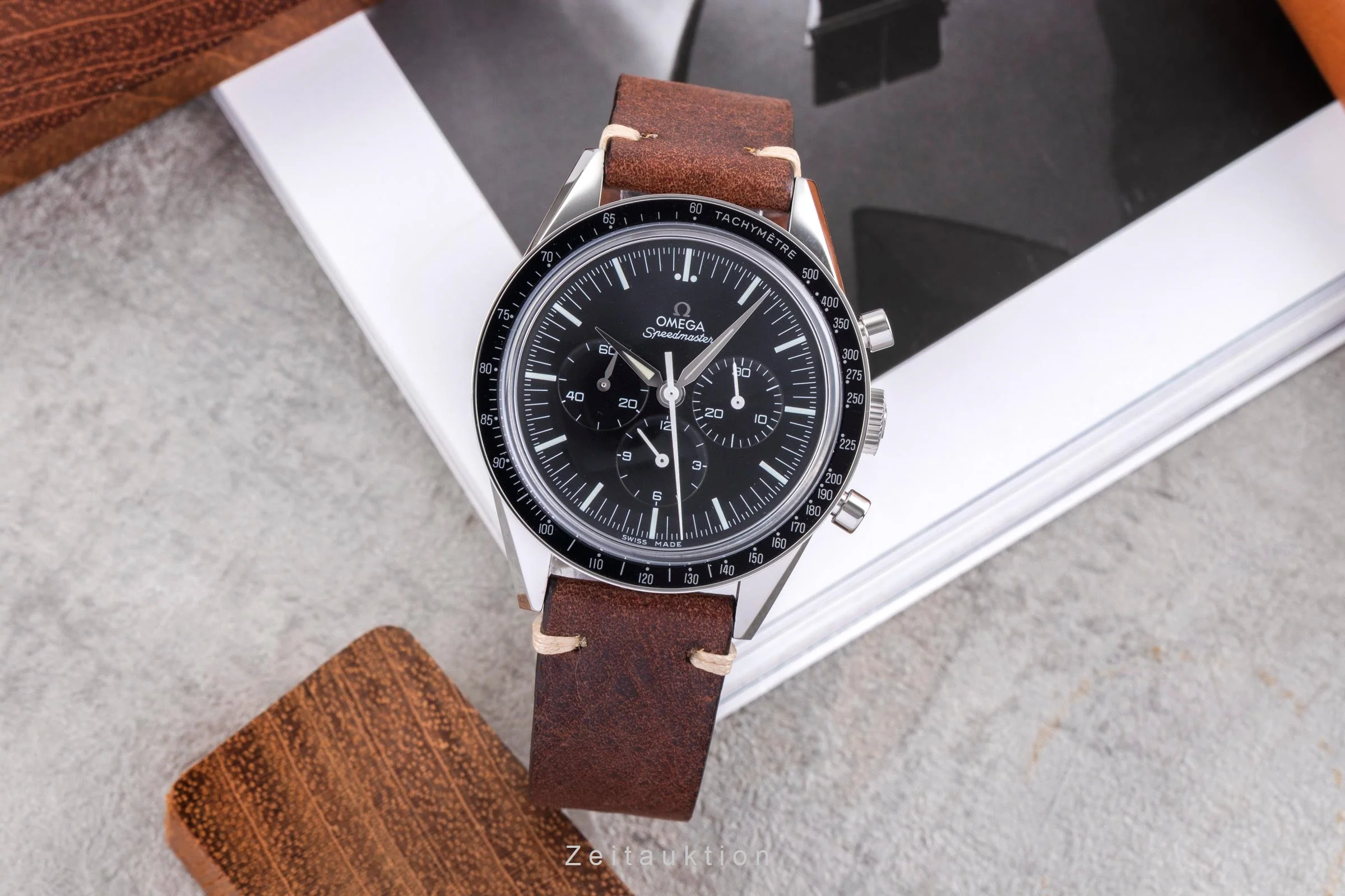 Omega Speedmaster Moonwatch chronograph steel manual winding men's watch 311.32.40.30.01.001  [2504686] - Image 4