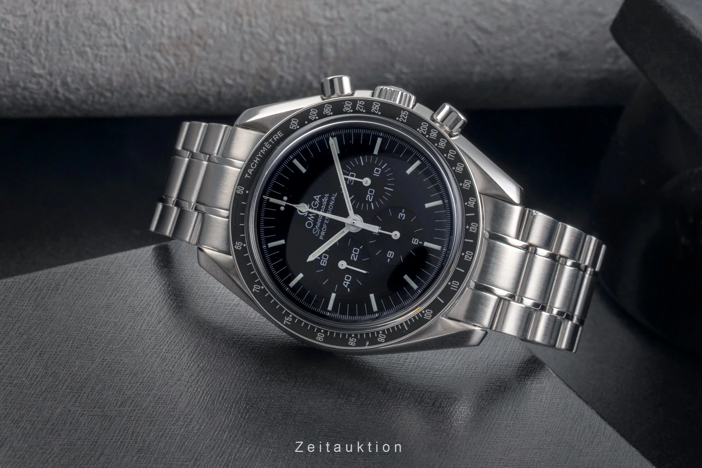 Omega Speedmaster Moonwatch chronograph steel manual winding men's watch 3570.50.00  [2502361] - Image 3