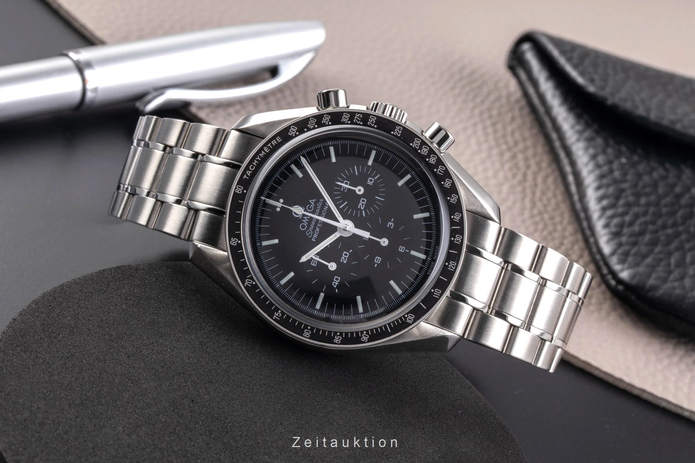 Omega Speedmaster Moonwatch chronograph steel manual winding men's watch 3570.50.00  [2504552] - Image 3