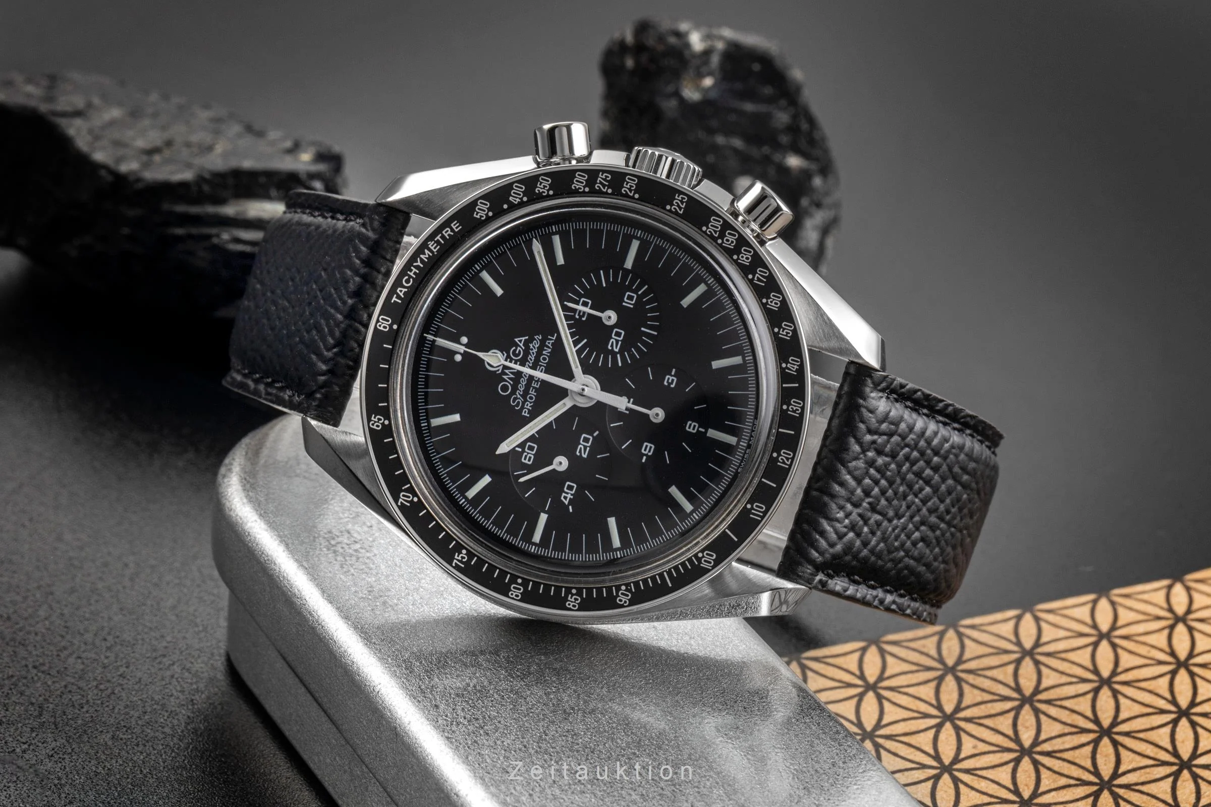 Omega Speedmaster Moonwatch chronograph steel manual winding men's watch 3570.50 LP: 8300EUR  [2503069] - Image 3