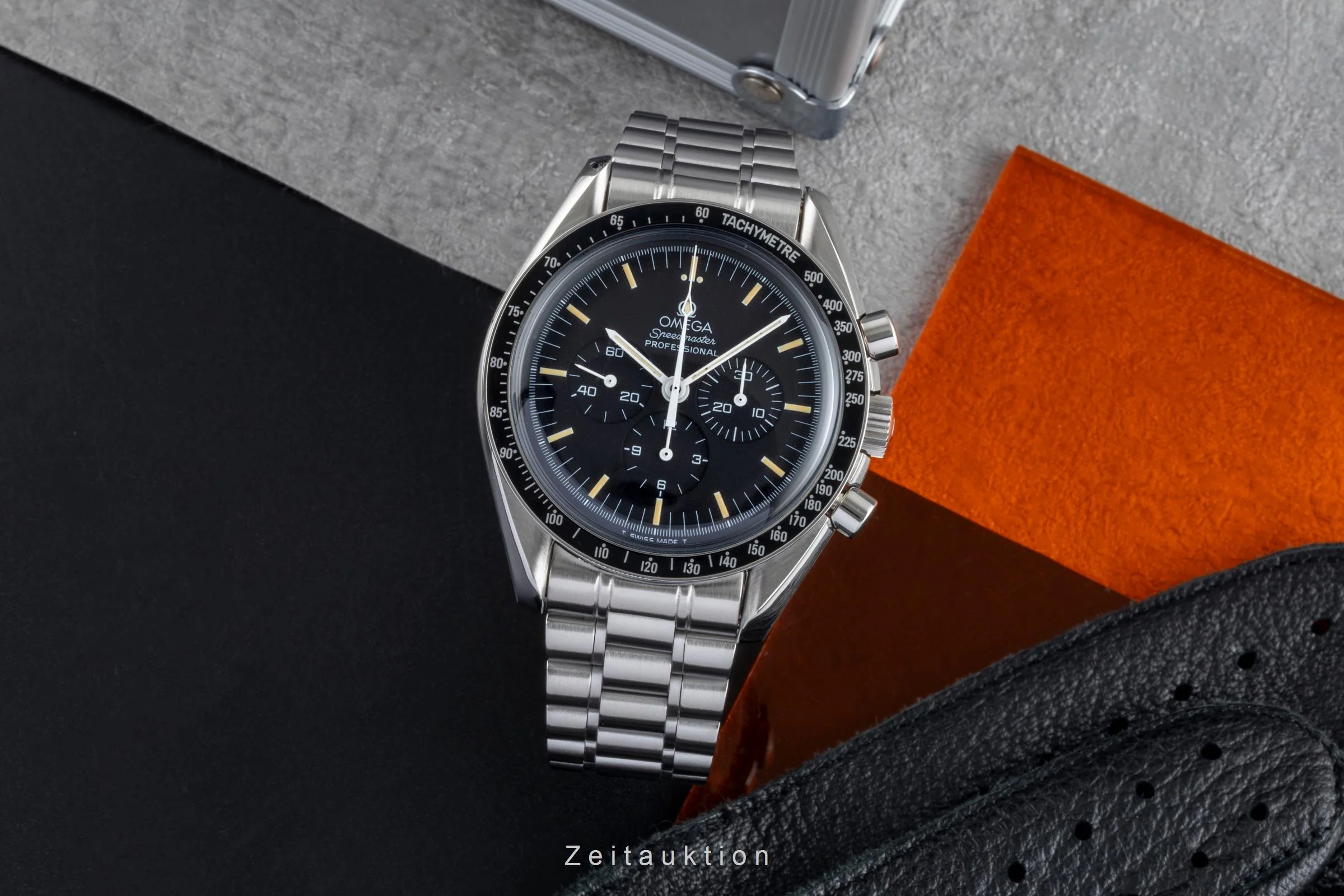 Omega Speedmaster Moonwatch chronograph steel manual winding men's watch 3592.50.00  [2505938] - Image 4