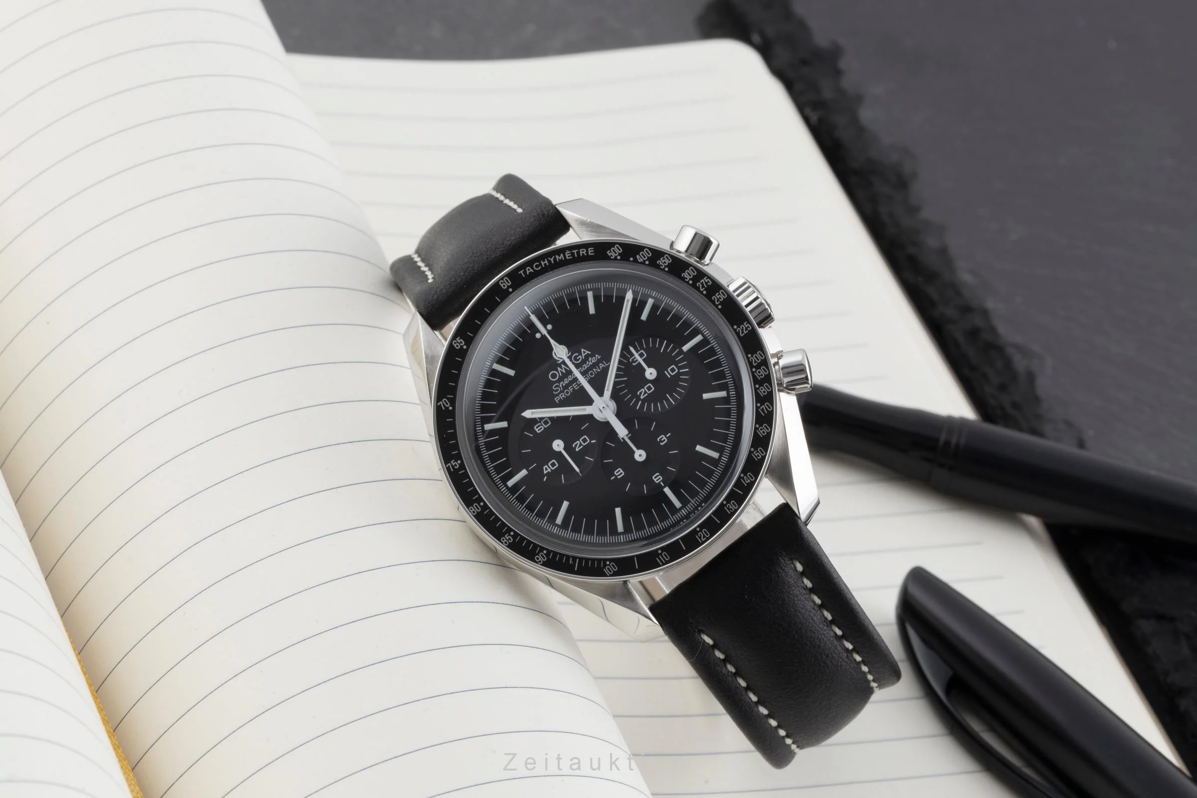 Omega Speedmaster Moonwatch chronograph steel manual winding men's watch 3870.50.31  [2503105] - Image 3
