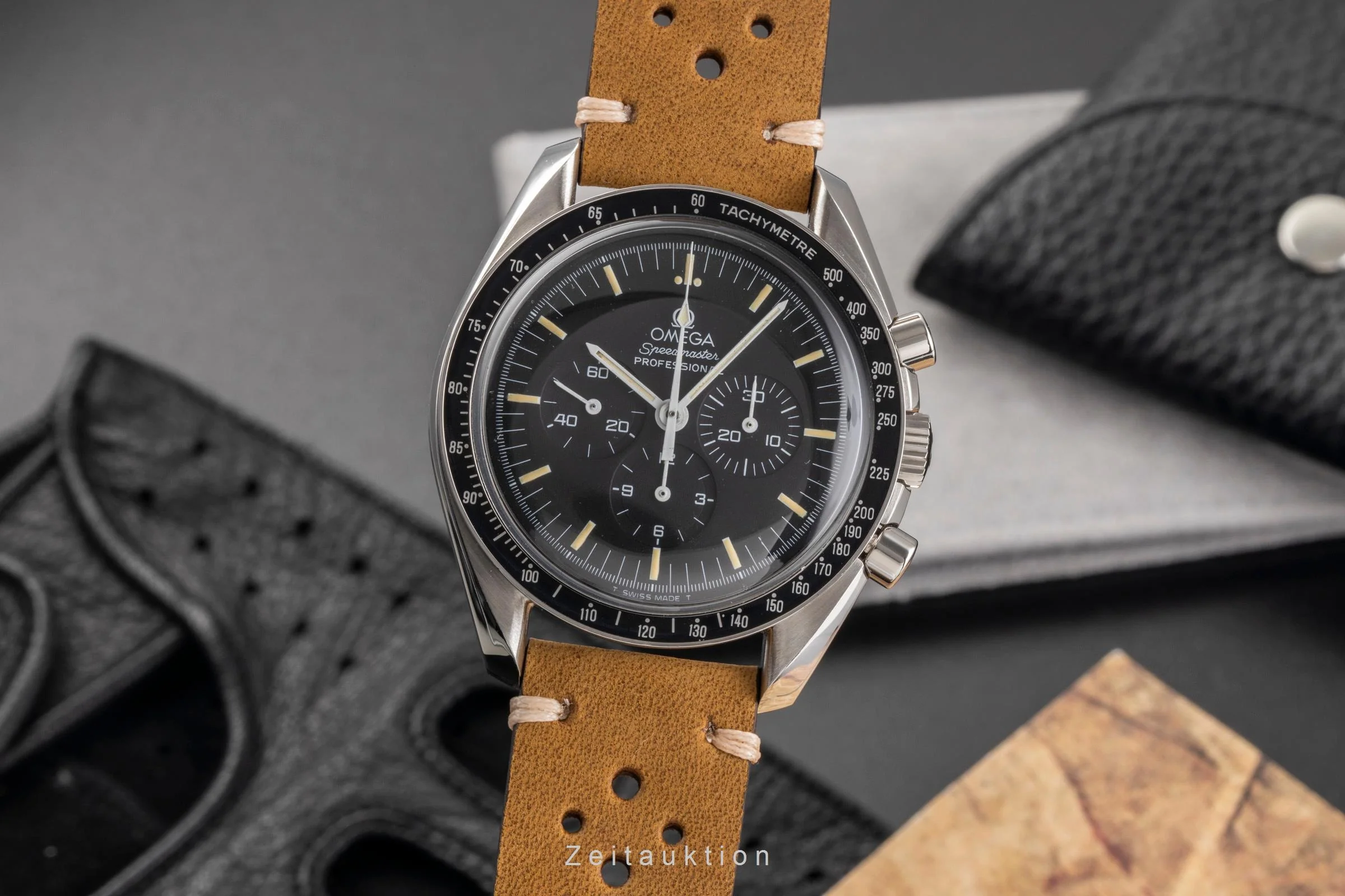 Omega Speedmaster Moonwatch chronograph steel manual winding men's watch ST 145.022 LP: 8300EUR  [2502758] - Image 2