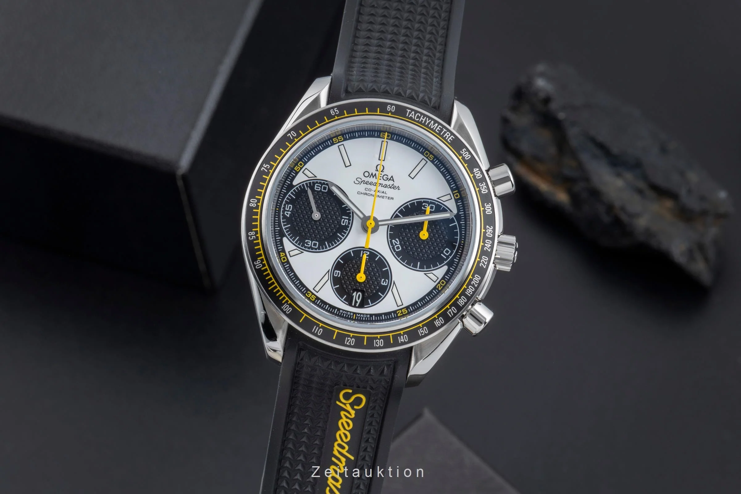 Omega Speedmaster Racing chronograph steel automatic men's watch 326.32.40.50.04.001  [2506791] - Image 2