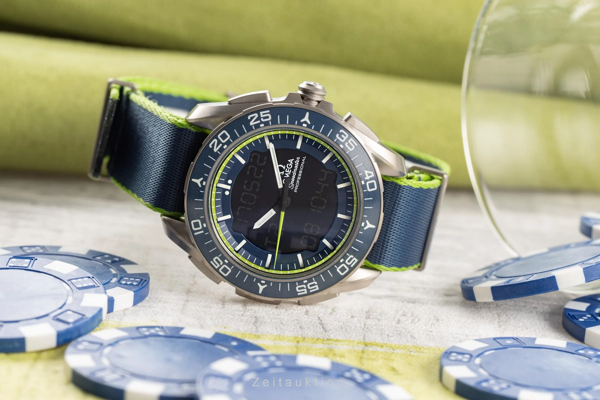 Omega Speedmaster titanium quartz men's watch 318.92.45.79.03.001 LP: 5500EUR Limited  [2203463] - Image 2