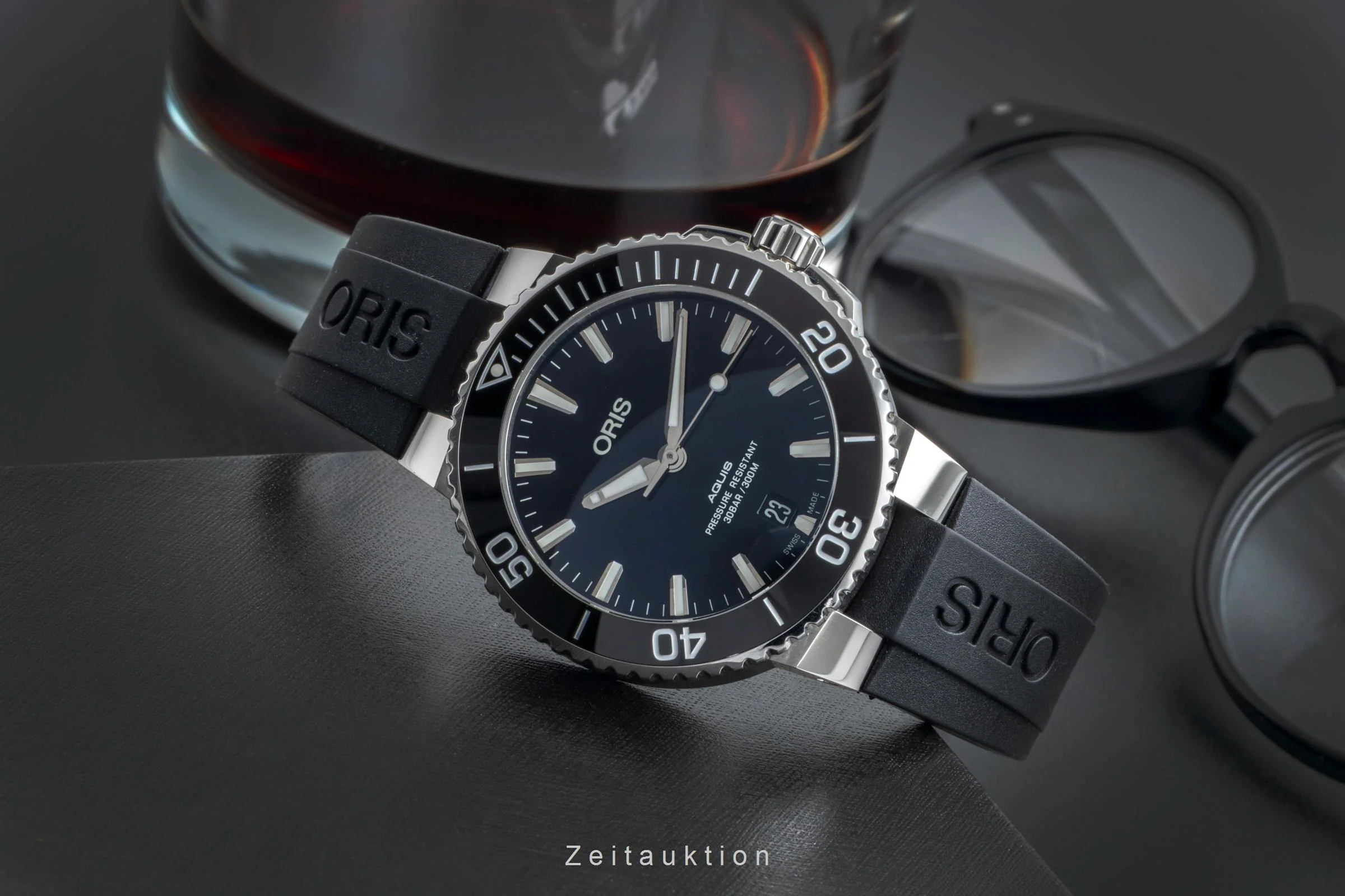 Oris Aquis Date steel automatic men's watch 01 733 7732 4135	  [2506850] - Image 3