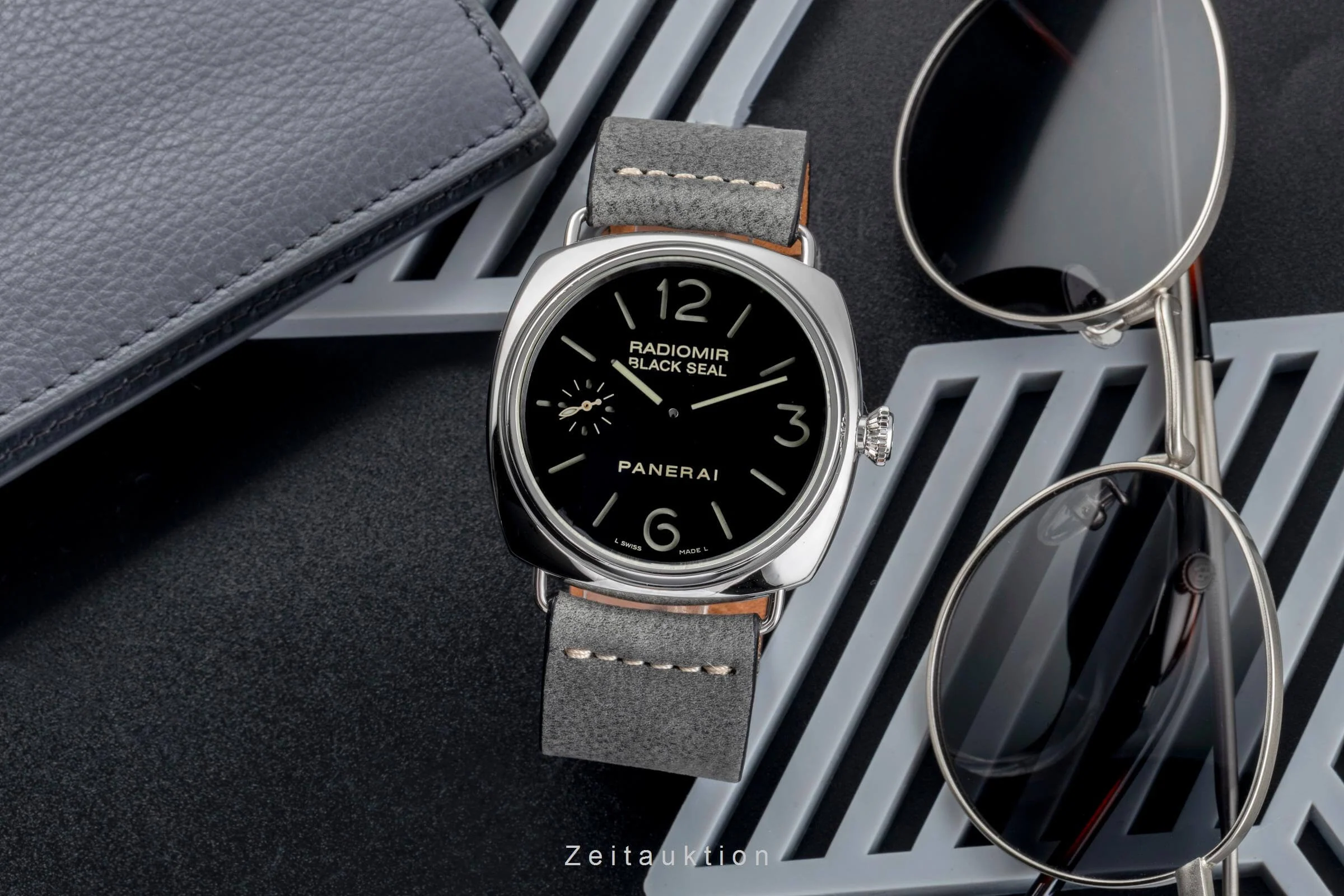 Panerai Black Seal steel manual winding men's watch PAM00183  [2501738] - Image 4