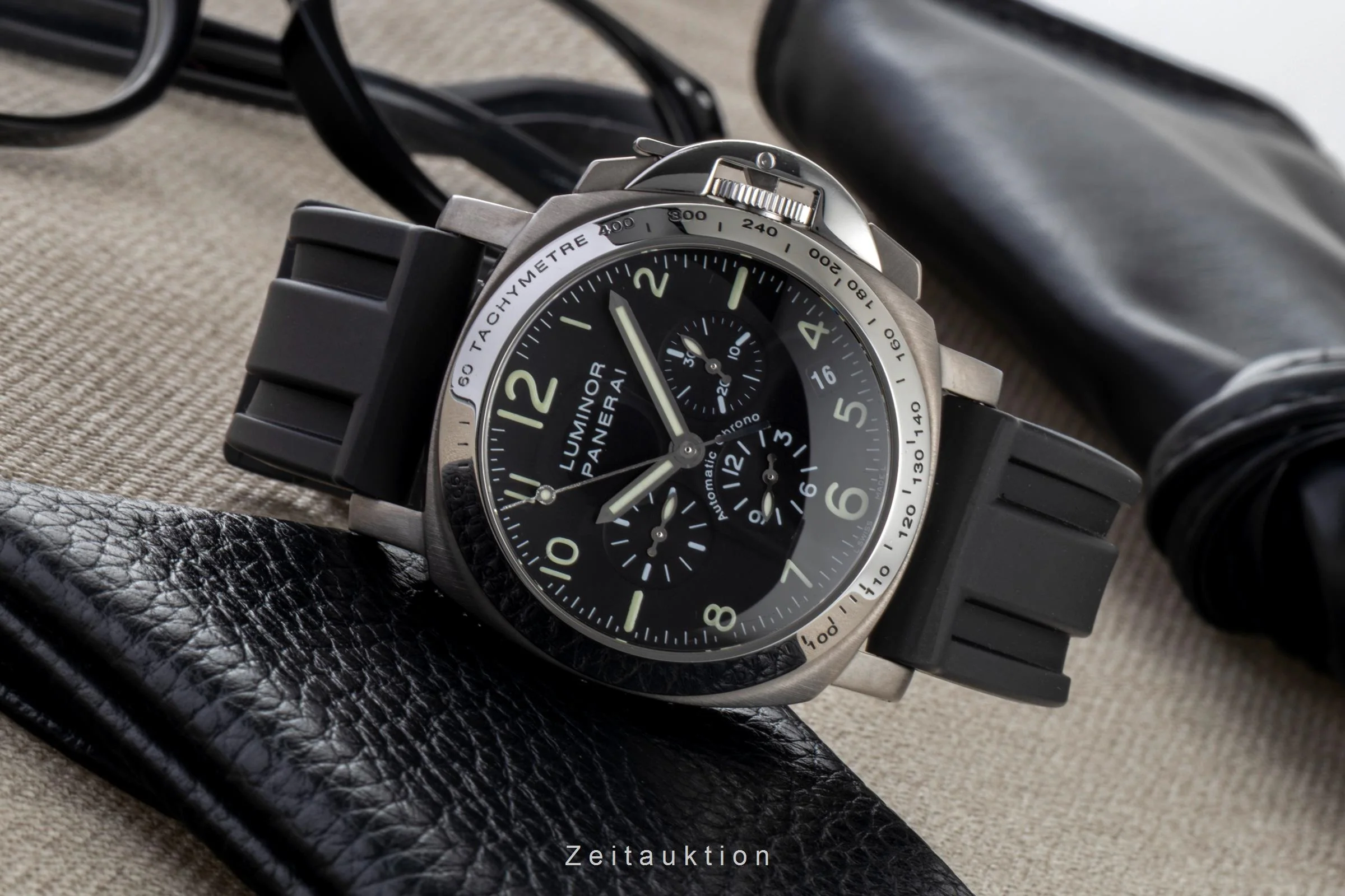 Panerai Luminor  chronograph titanium automatic men's watch PAM00074  [2600142] - Image 3