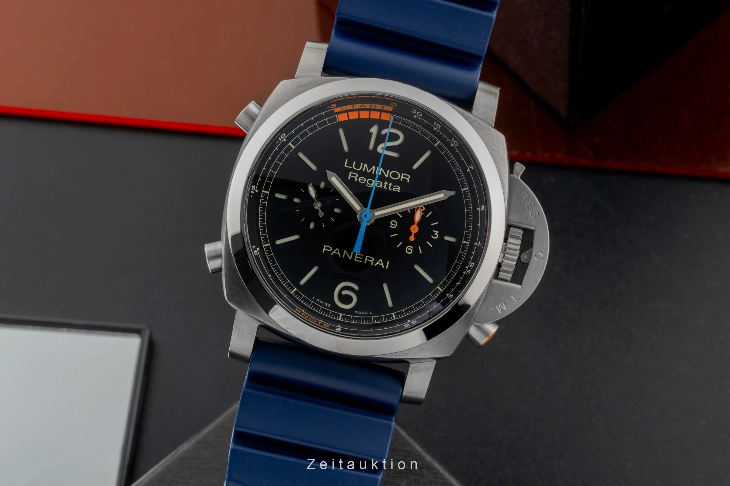 Panerai Luminor  chronograph titanium automatic men's watch PAM00526  [2600833] - Image 2