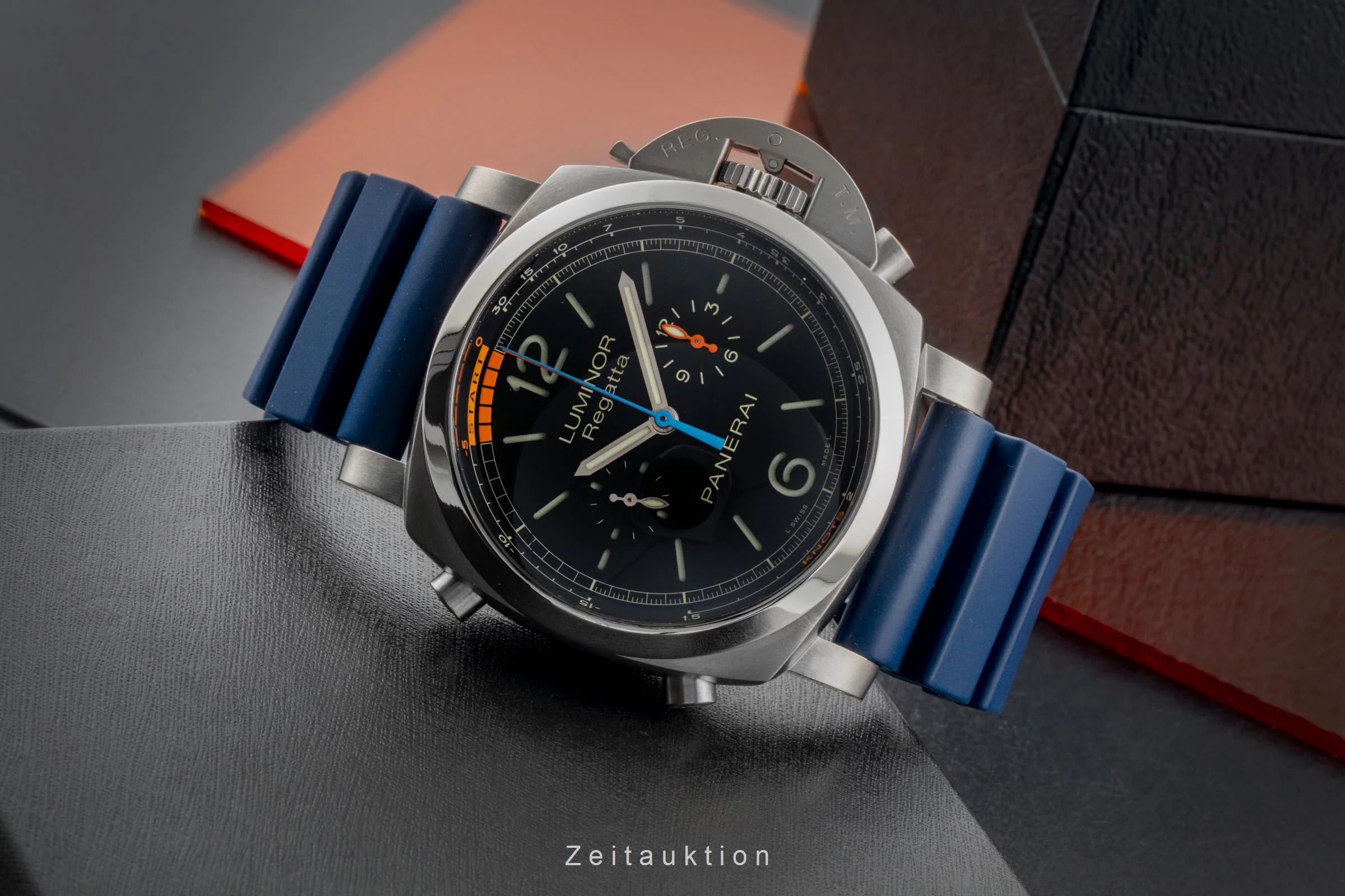 Panerai Luminor  chronograph titanium automatic men's watch PAM00526  [2600833] - Image 3