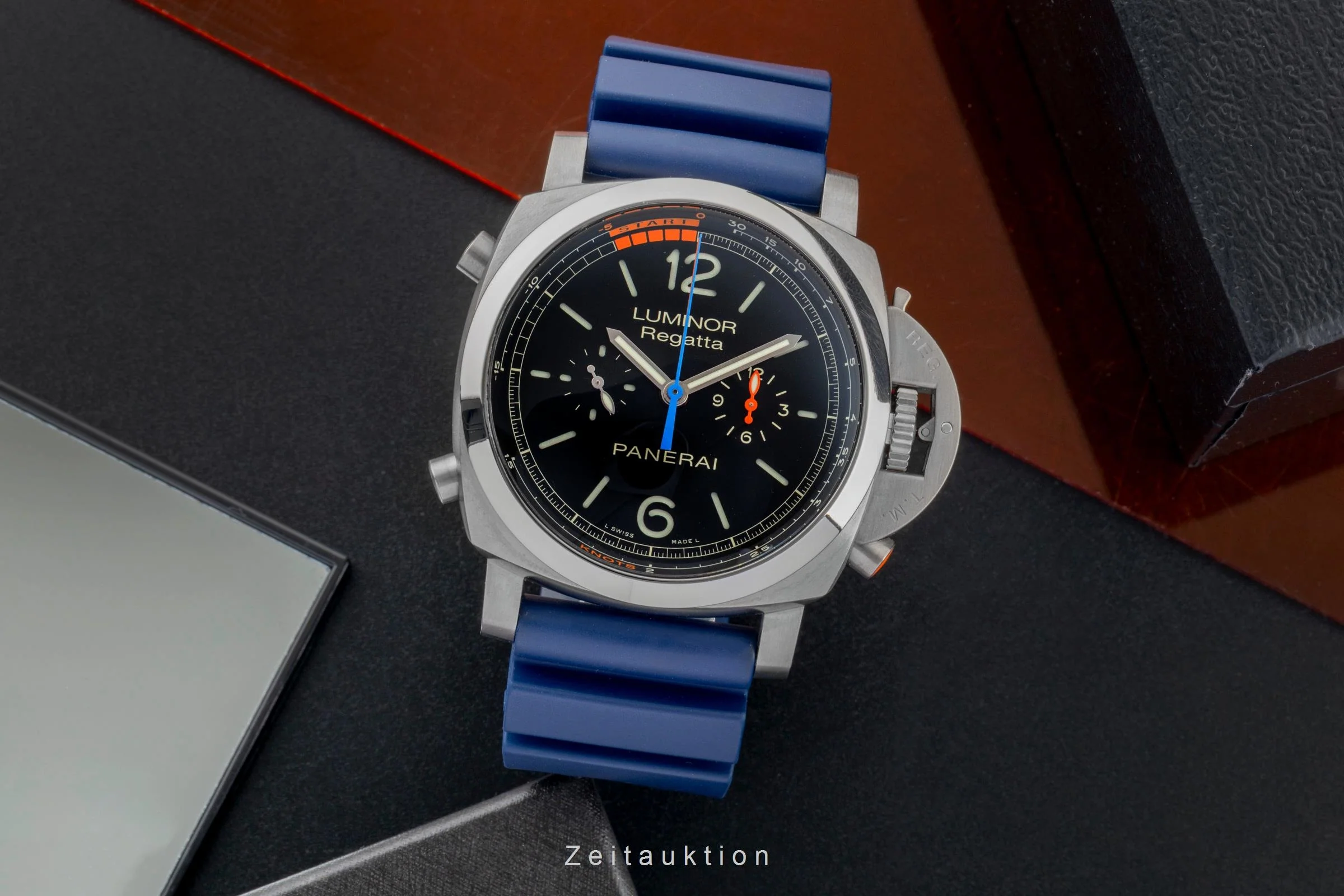 Panerai Luminor  chronograph titanium automatic men's watch PAM00526  [2600833] - Image 4