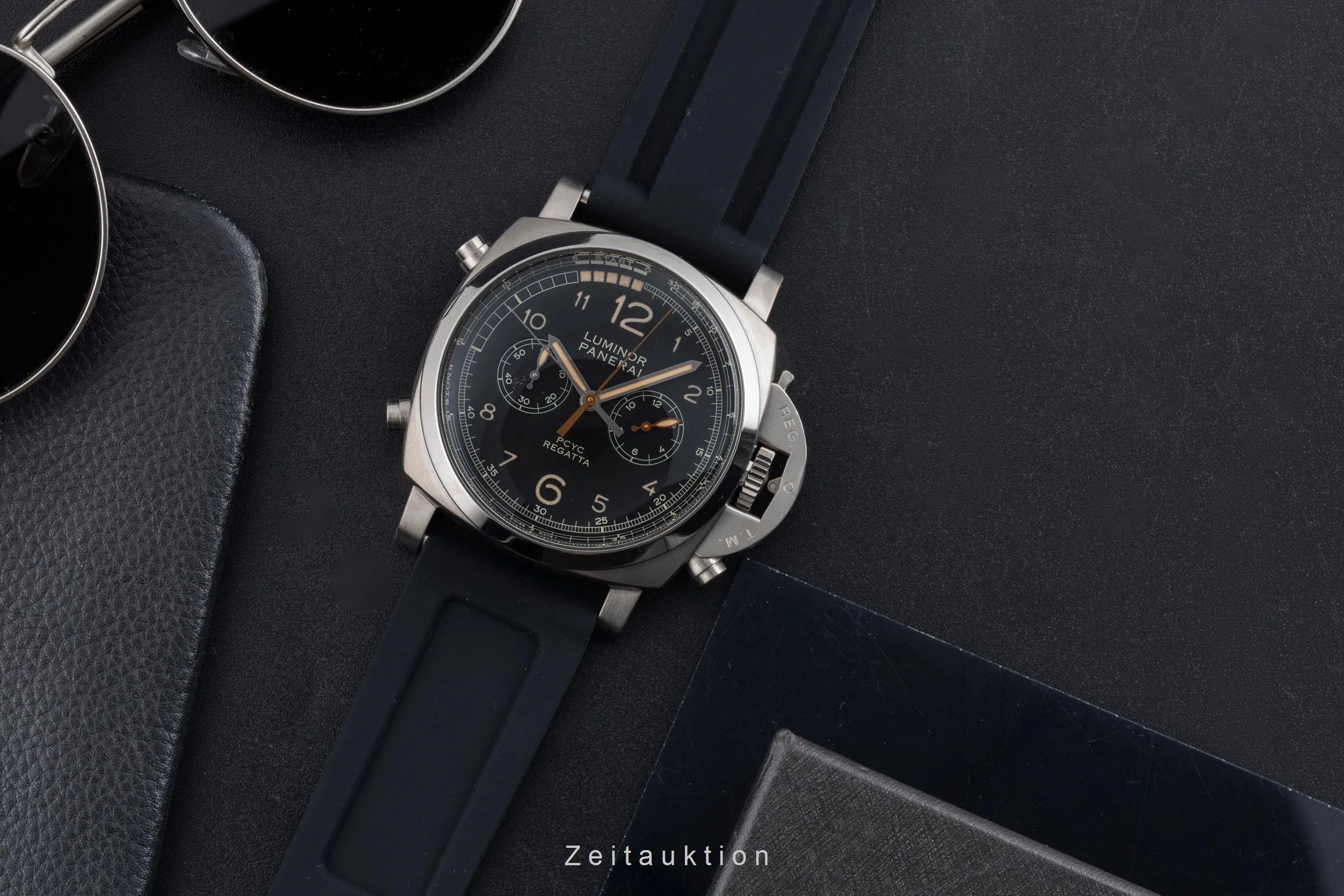 Panerai Luminor  chronograph titanium automatic men's watch PAM00652 LP: 18900EUR  [2600766] - Image 4
