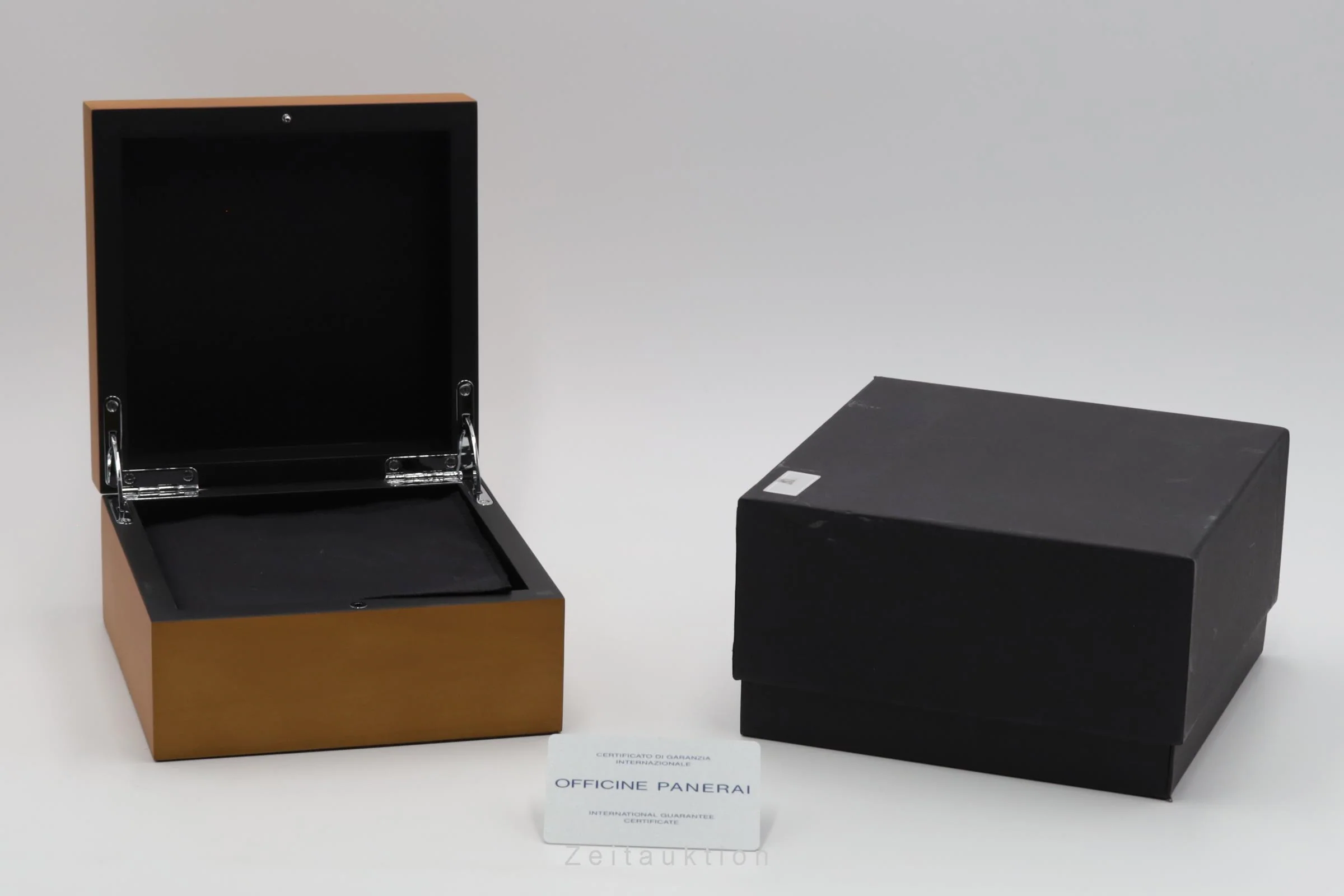 Panerai Luminor  chronograph titanium automatic men's watch PAM00652 LP: 18900EUR  [2600766] - Image 9