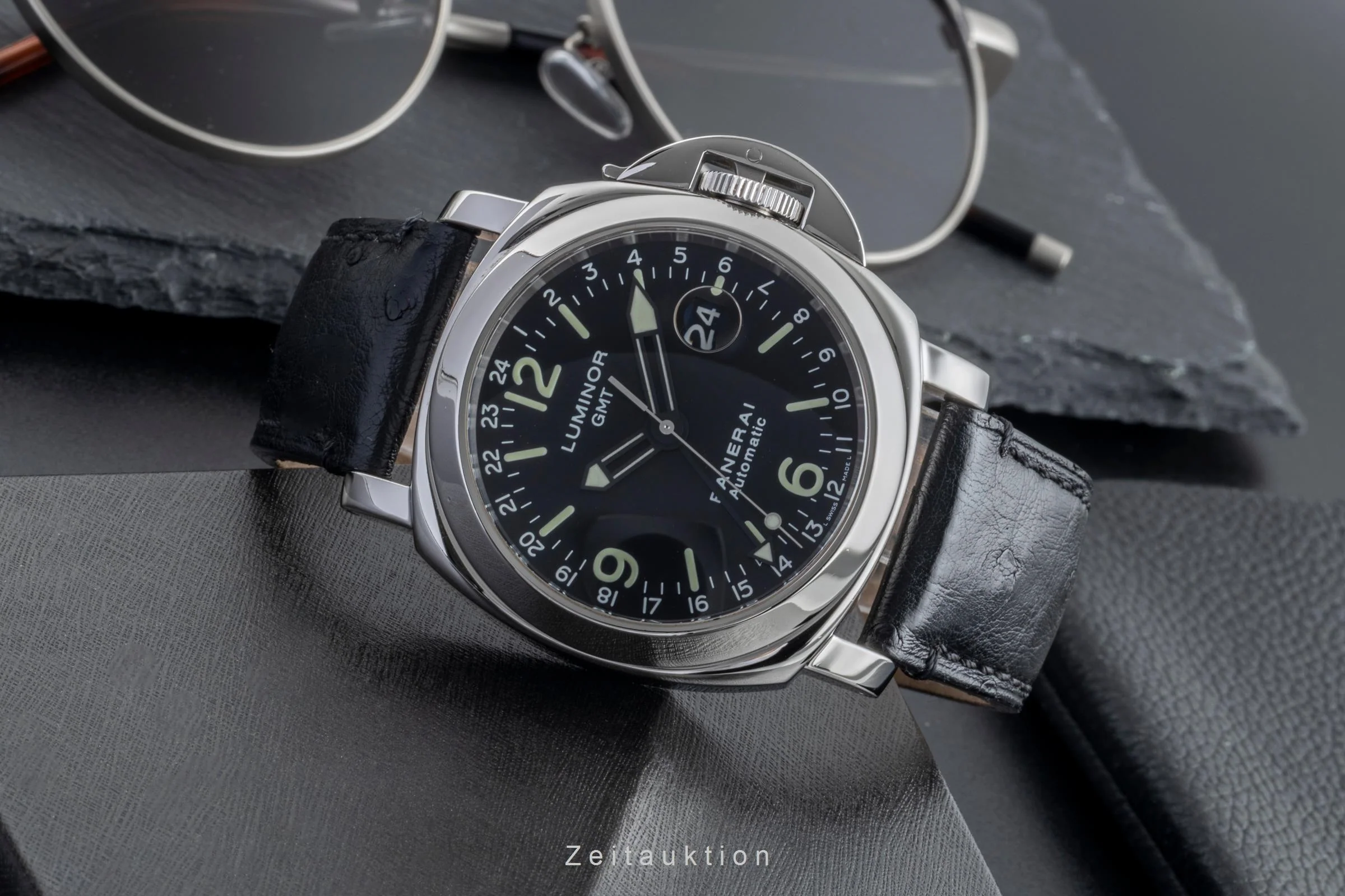 Panerai Luminor GMT steel automatic men's watch PAM00063  [2506177] - Image 3