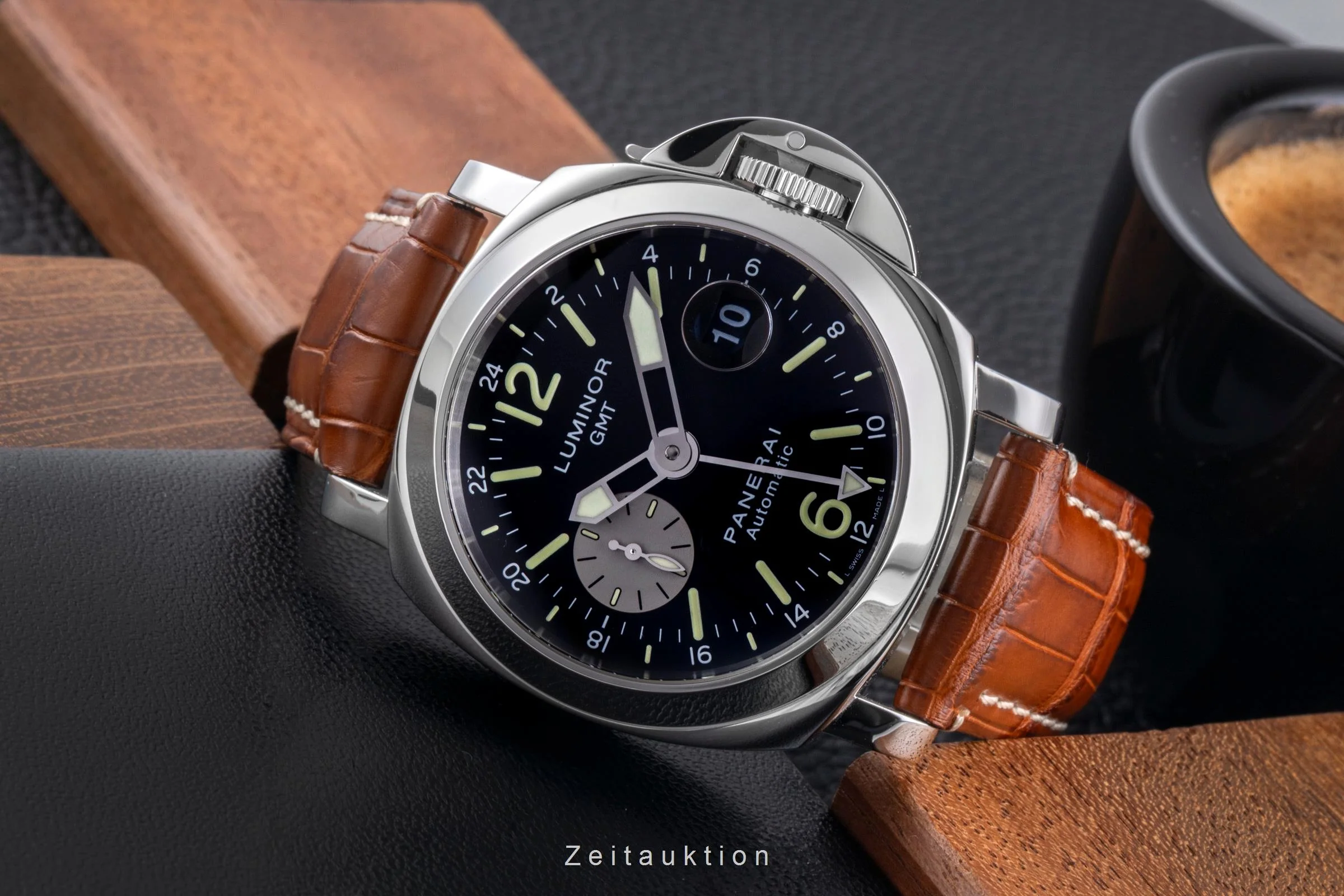 Panerai Luminor GMT steel automatic men's watch PAM00088  [2507289] - Image 3