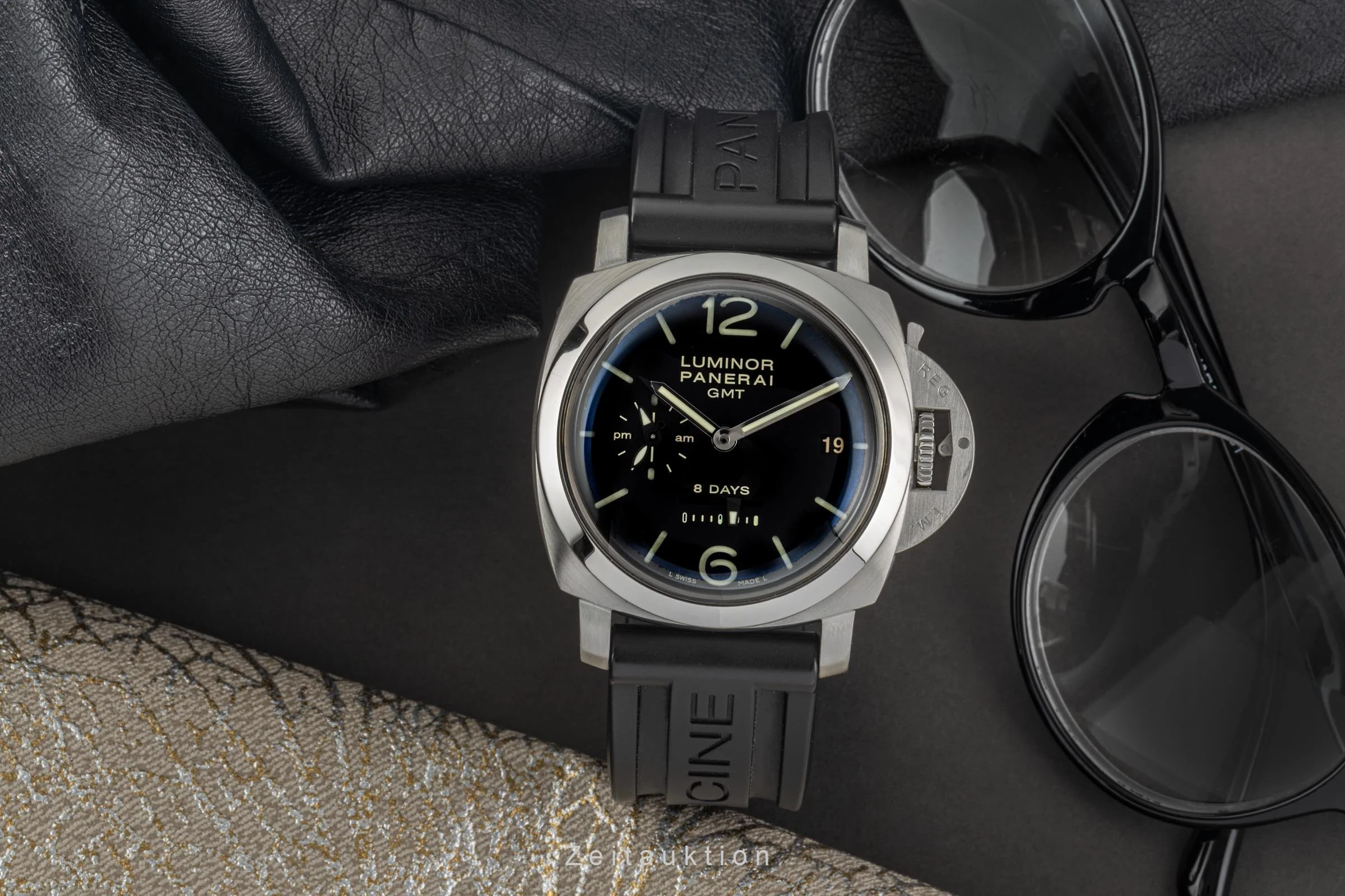 Panerai Luminor GMT steel manual winding men's watch PAM00233  [2304798] - Image 3