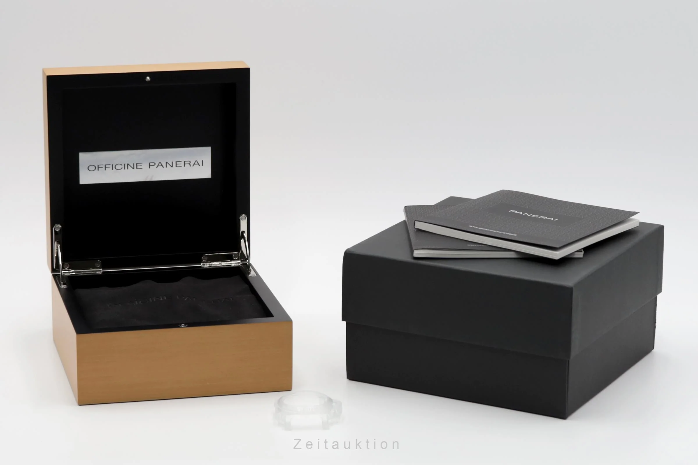 Panerai Luminor GMT steel manual winding men's watch PAM00233  [2505325] - Image 9