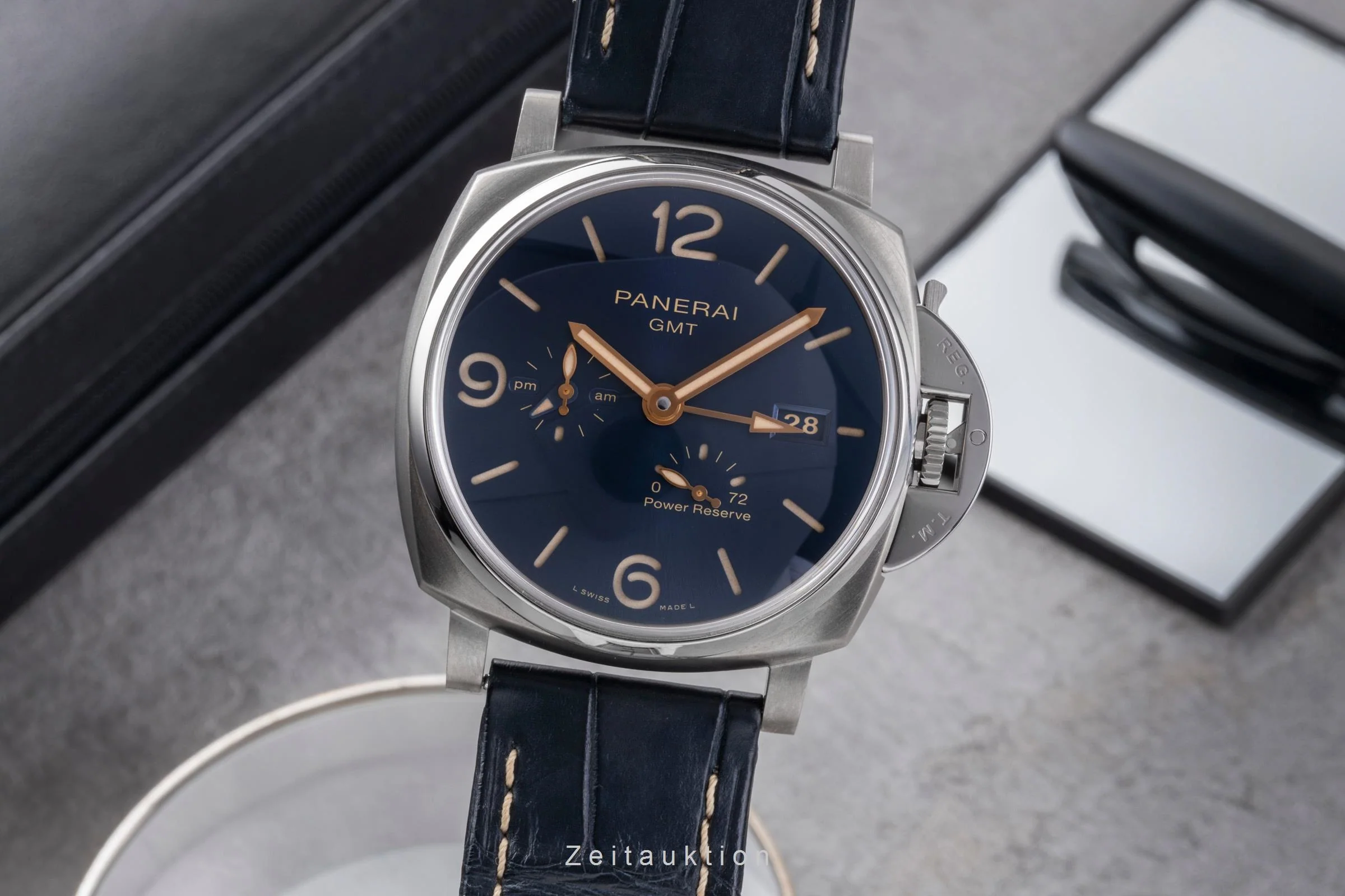 Panerai Luminor GMT titanium automatic men's watch PAM00964  [2506098] - Image 2