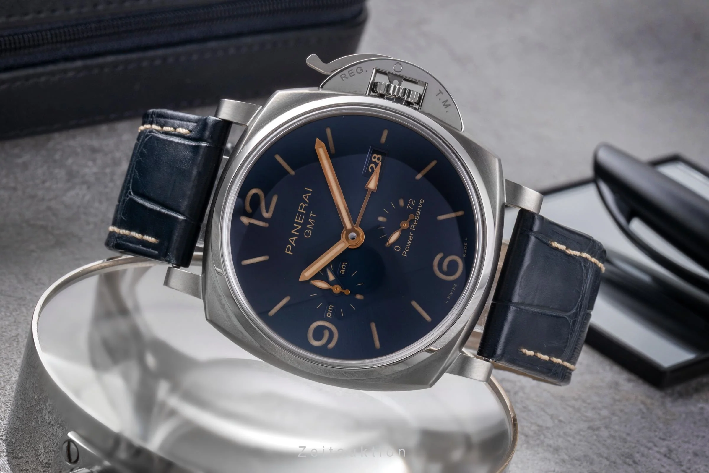 Panerai Luminor GMT titanium automatic men's watch PAM00964  [2506098] - Image 3