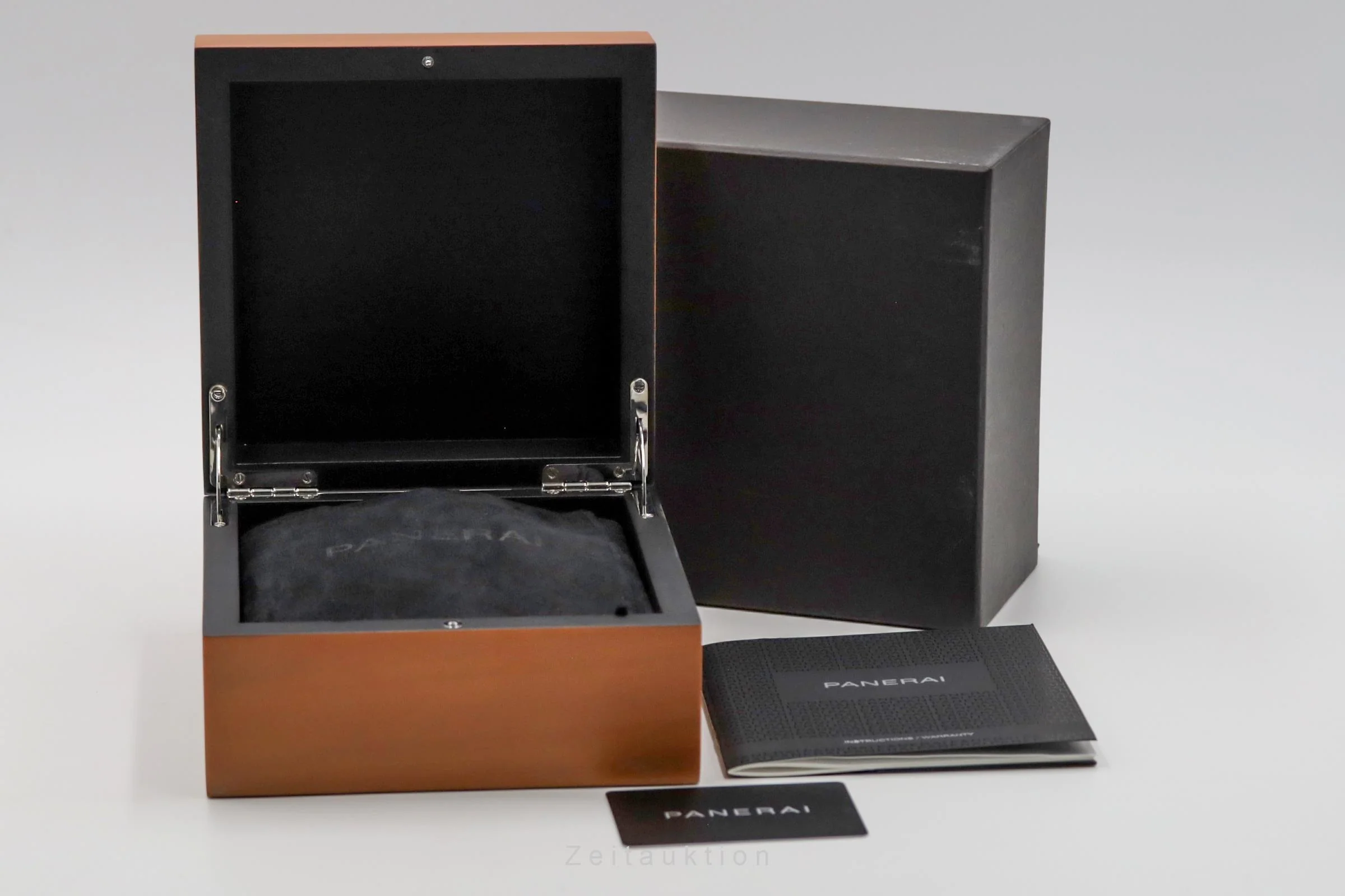 Panerai Luminor GMT titanium automatic men's watch PAM00964  [2506098] - Image 9