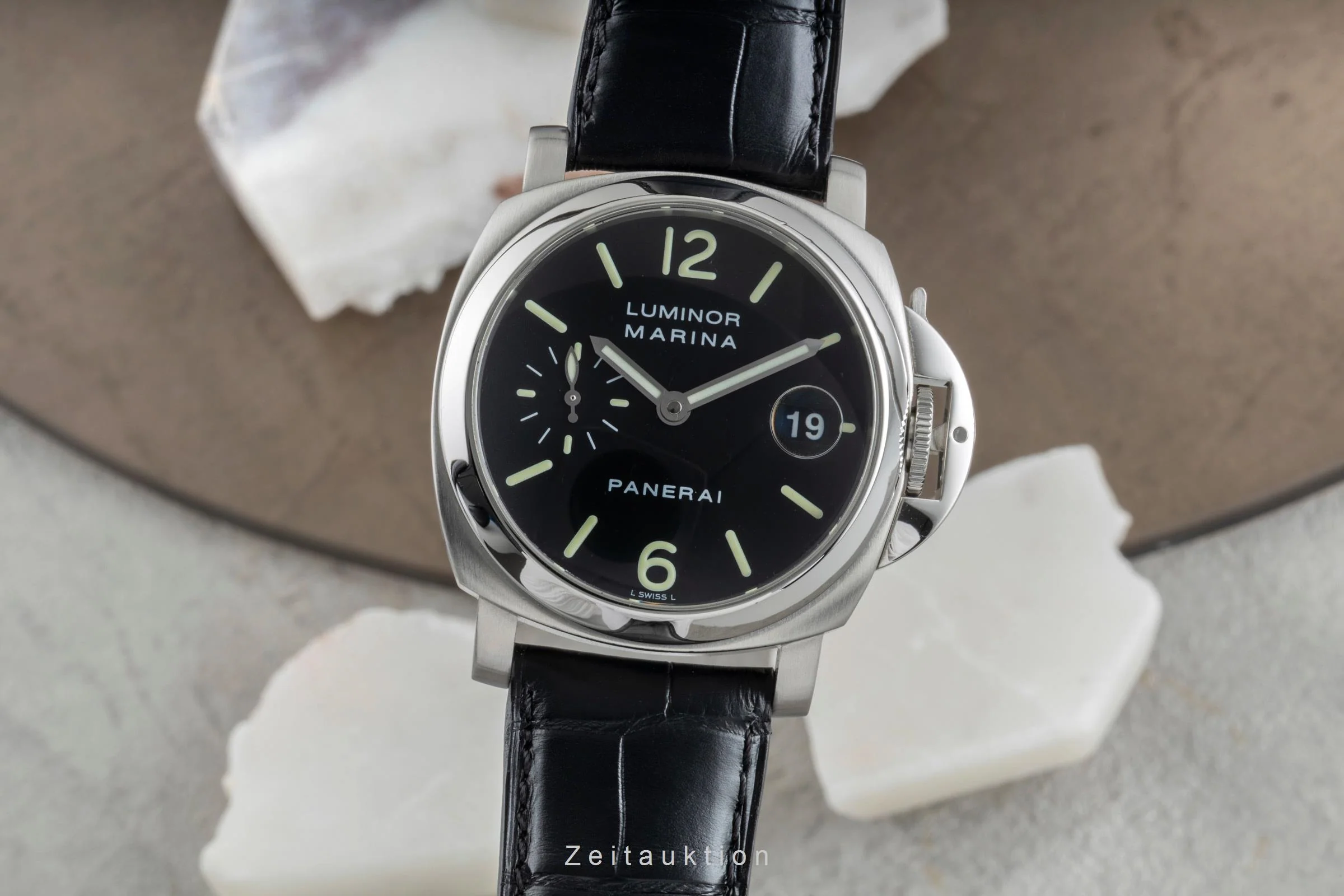 Panerai Luminor Marina  automatic men's watch PAM00111  [2505381] - Image 2